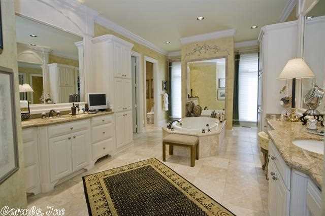 CHENAL VALLEY SOLOGNE CIRCLE - Residential