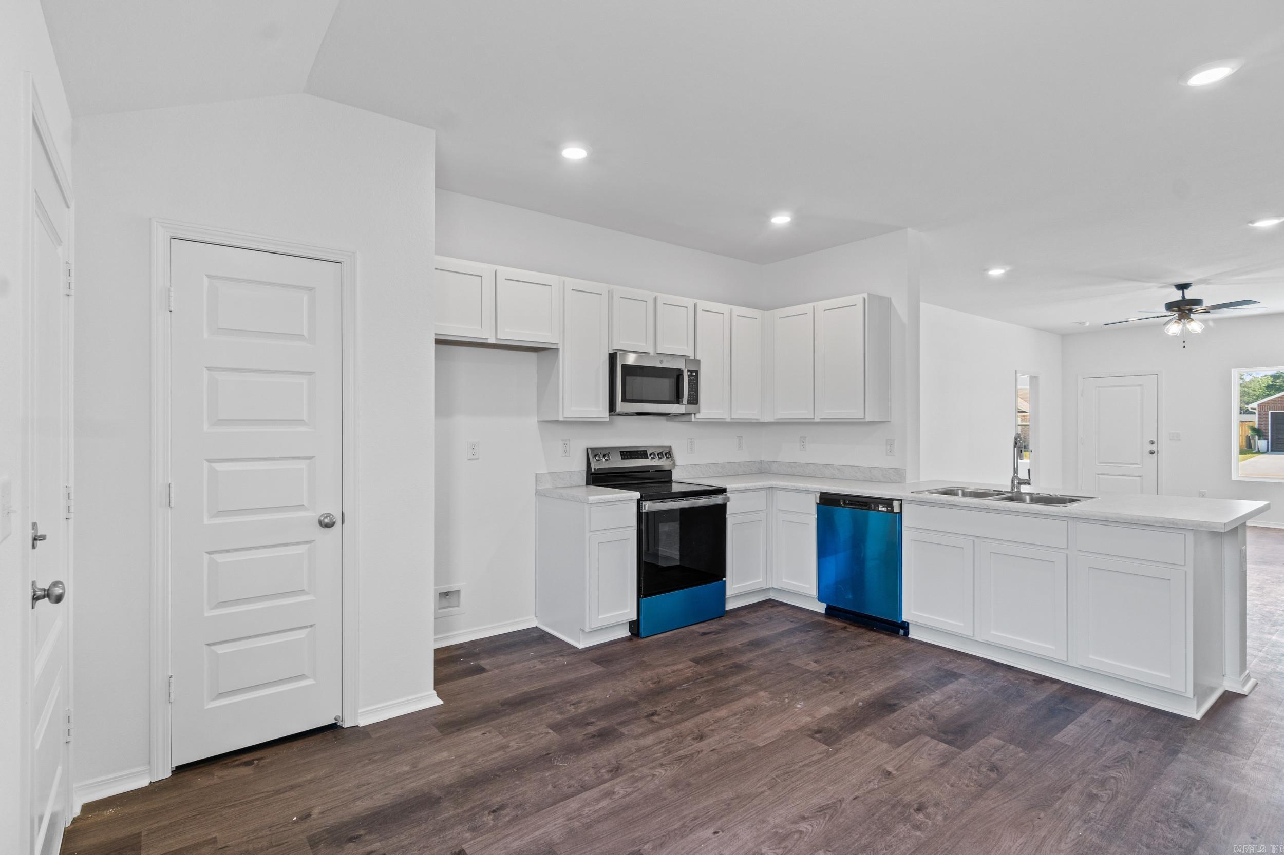 SPRINGLAKE TRAILS - Residential