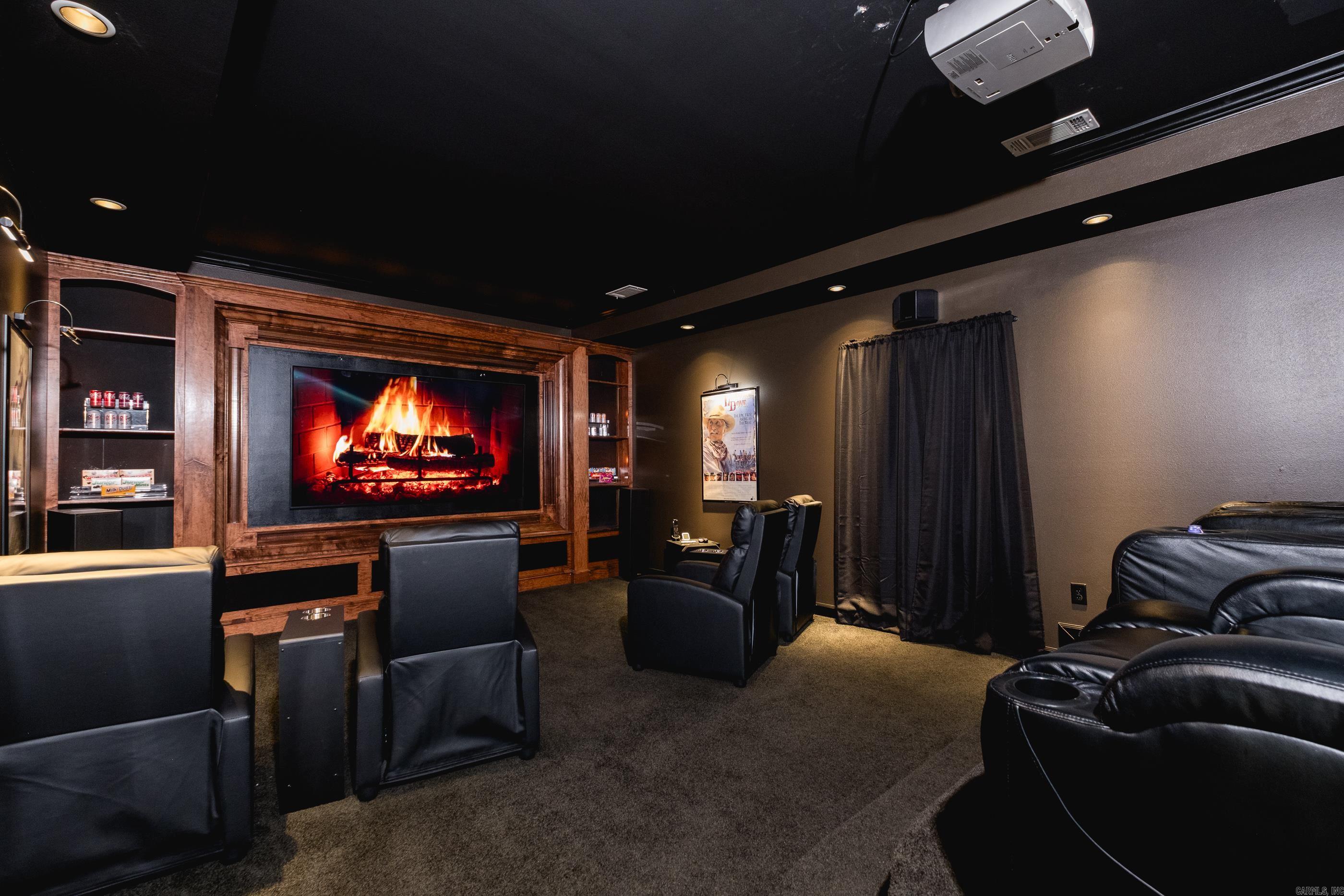 WOODLANDS EDGE - Residential