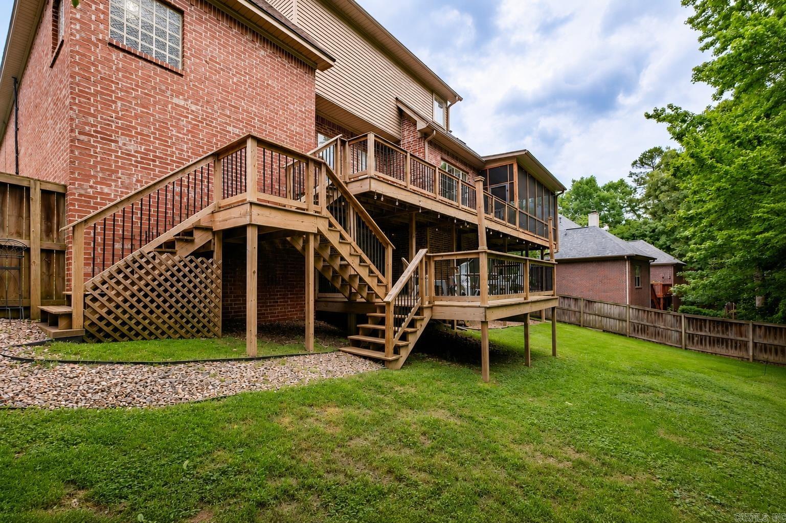 WOODLANDS EDGE - Residential