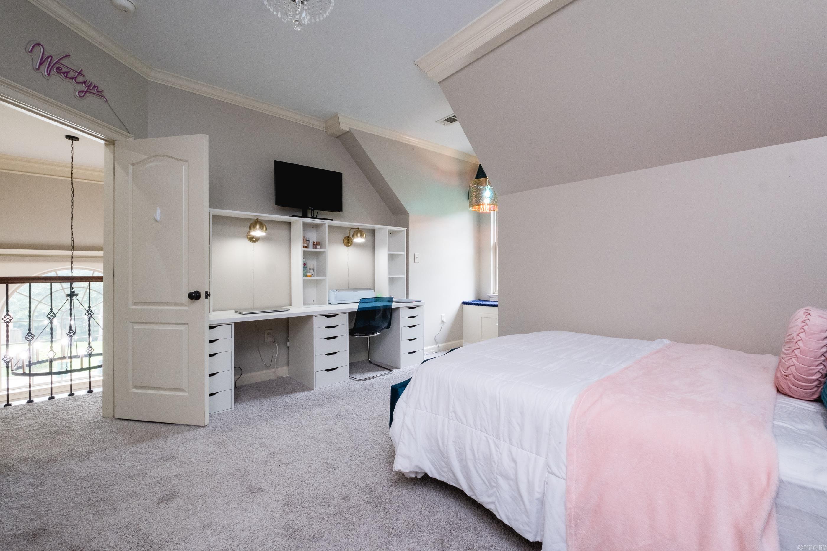 WOODLANDS EDGE - Residential