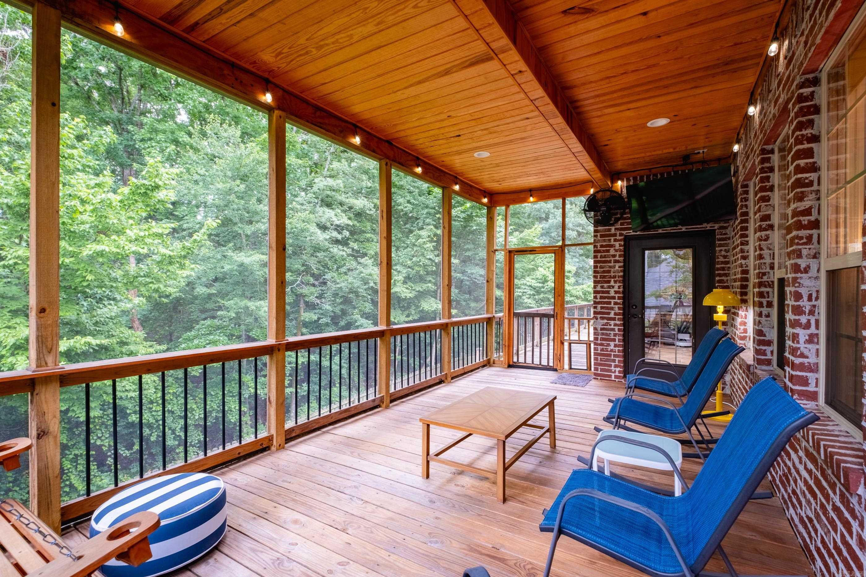 WOODLANDS EDGE - Residential