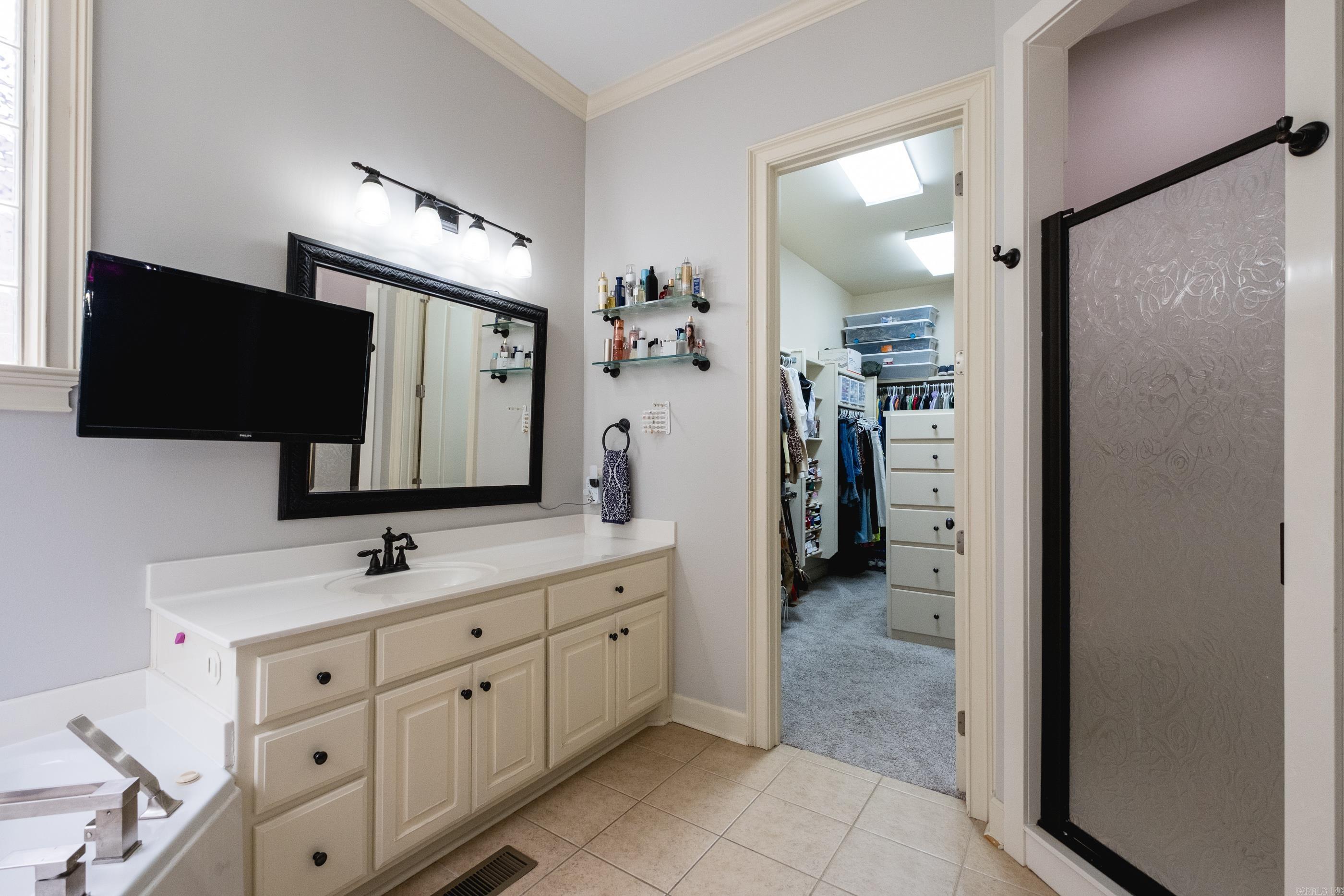 WOODLANDS EDGE - Residential