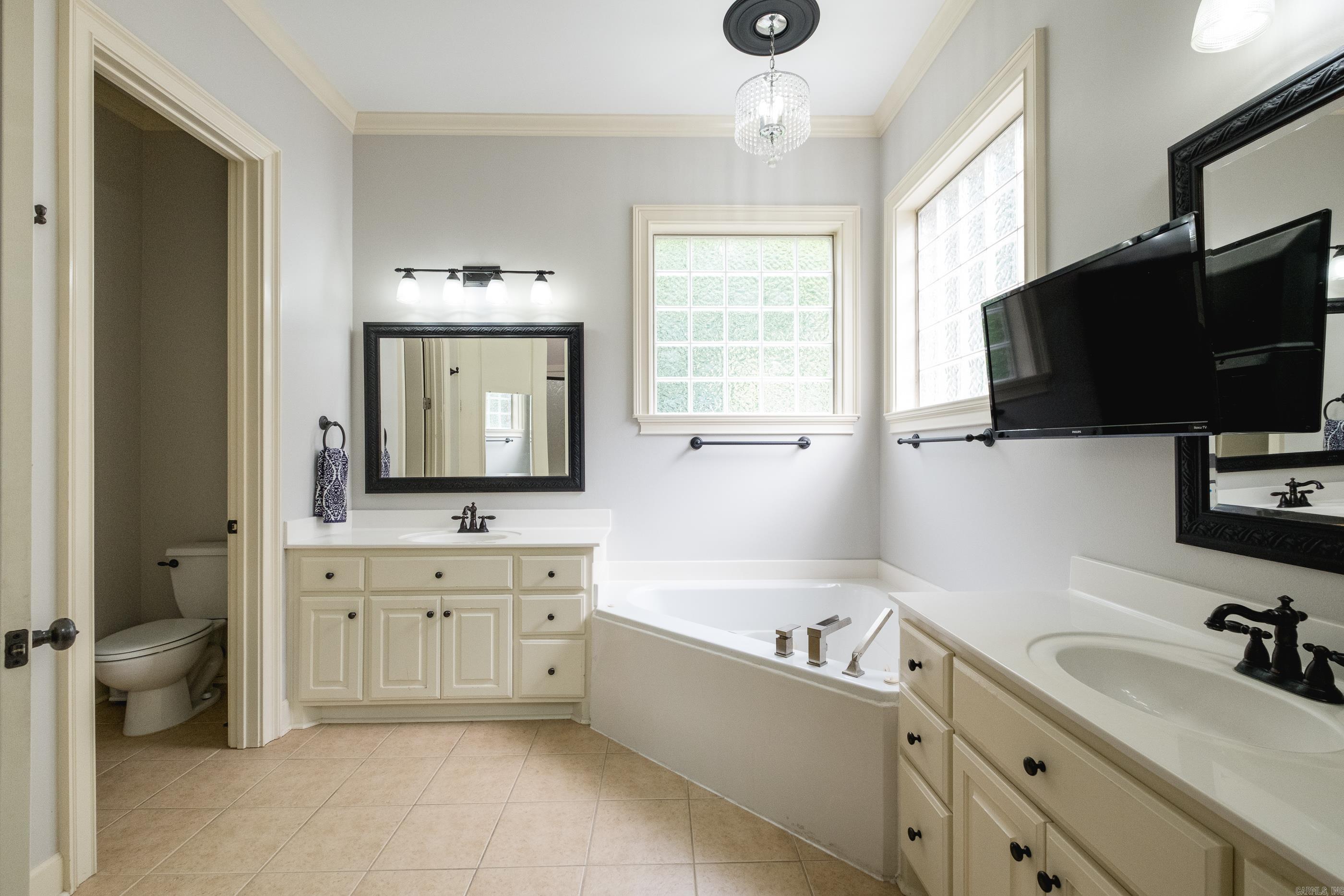 WOODLANDS EDGE - Residential