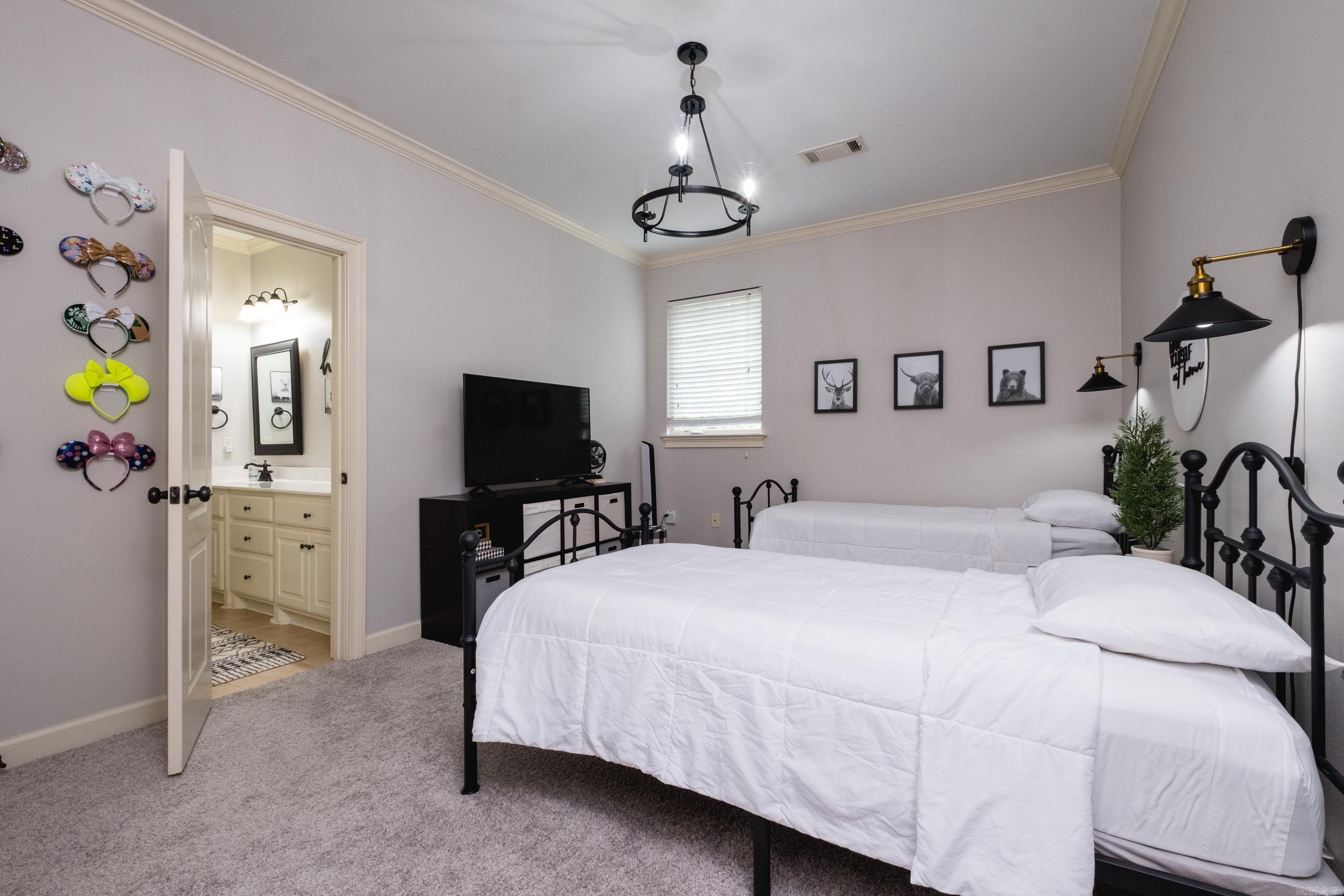 WOODLANDS EDGE - Residential