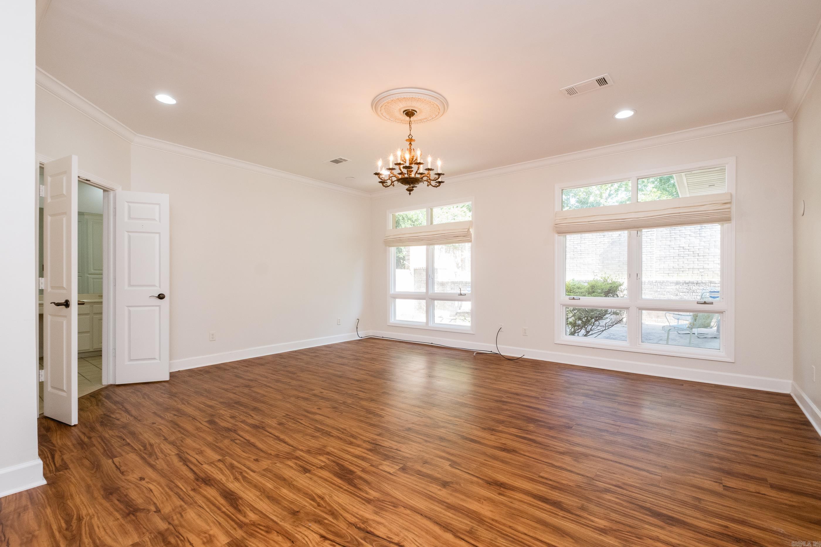 HUNTERS GREEN ESTATES - Residential
