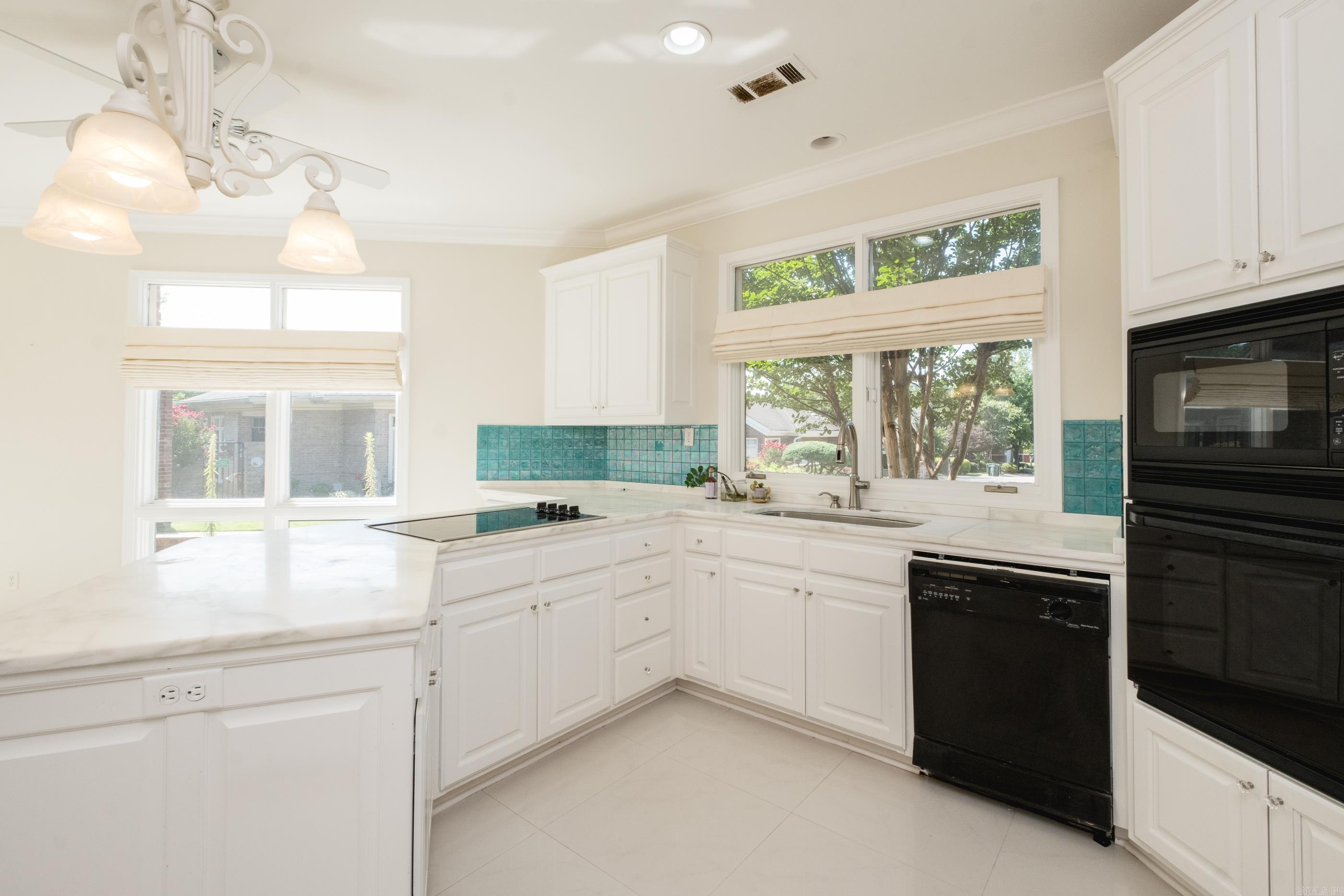 HUNTERS GREEN ESTATES - Residential