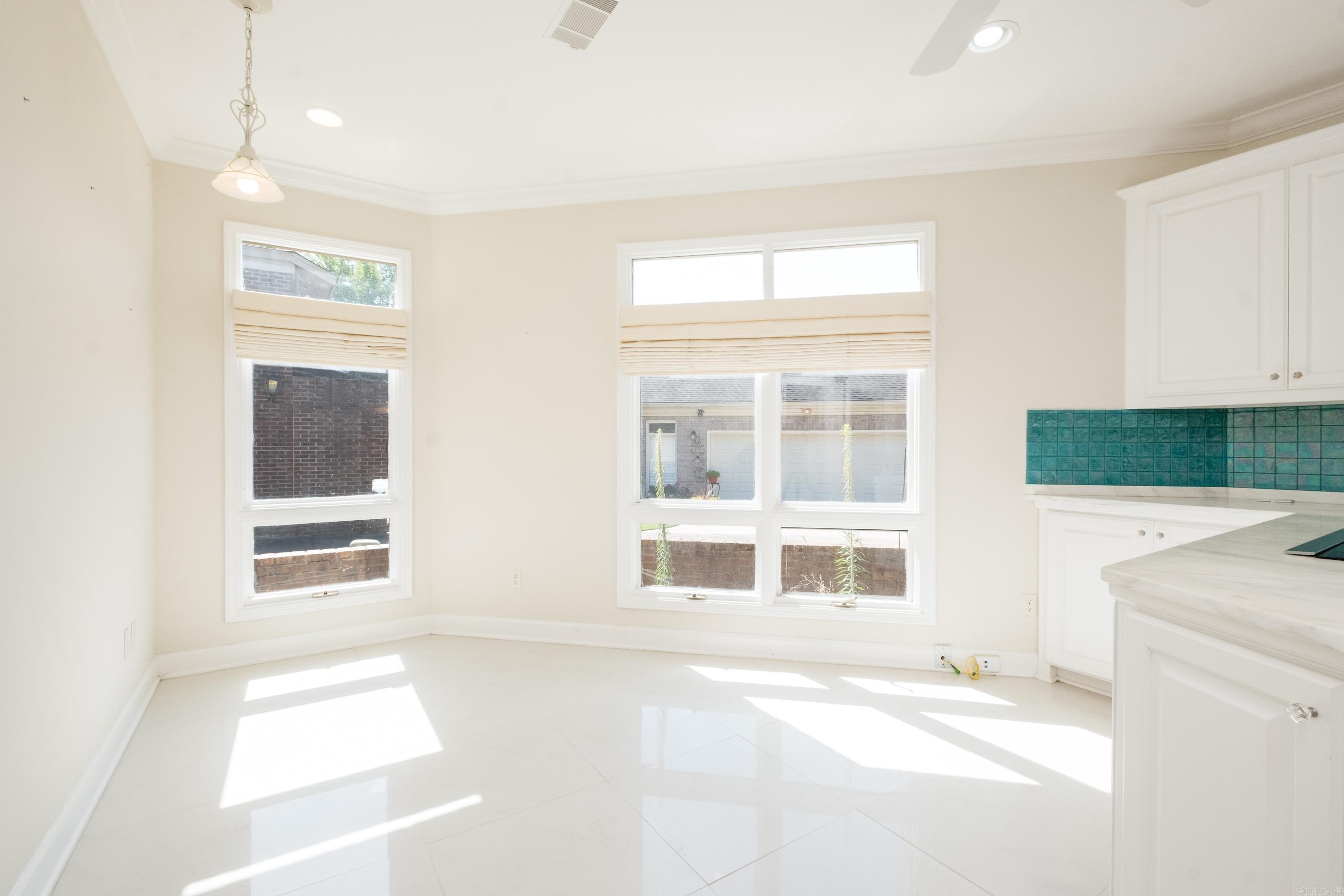 HUNTERS GREEN ESTATES - Residential