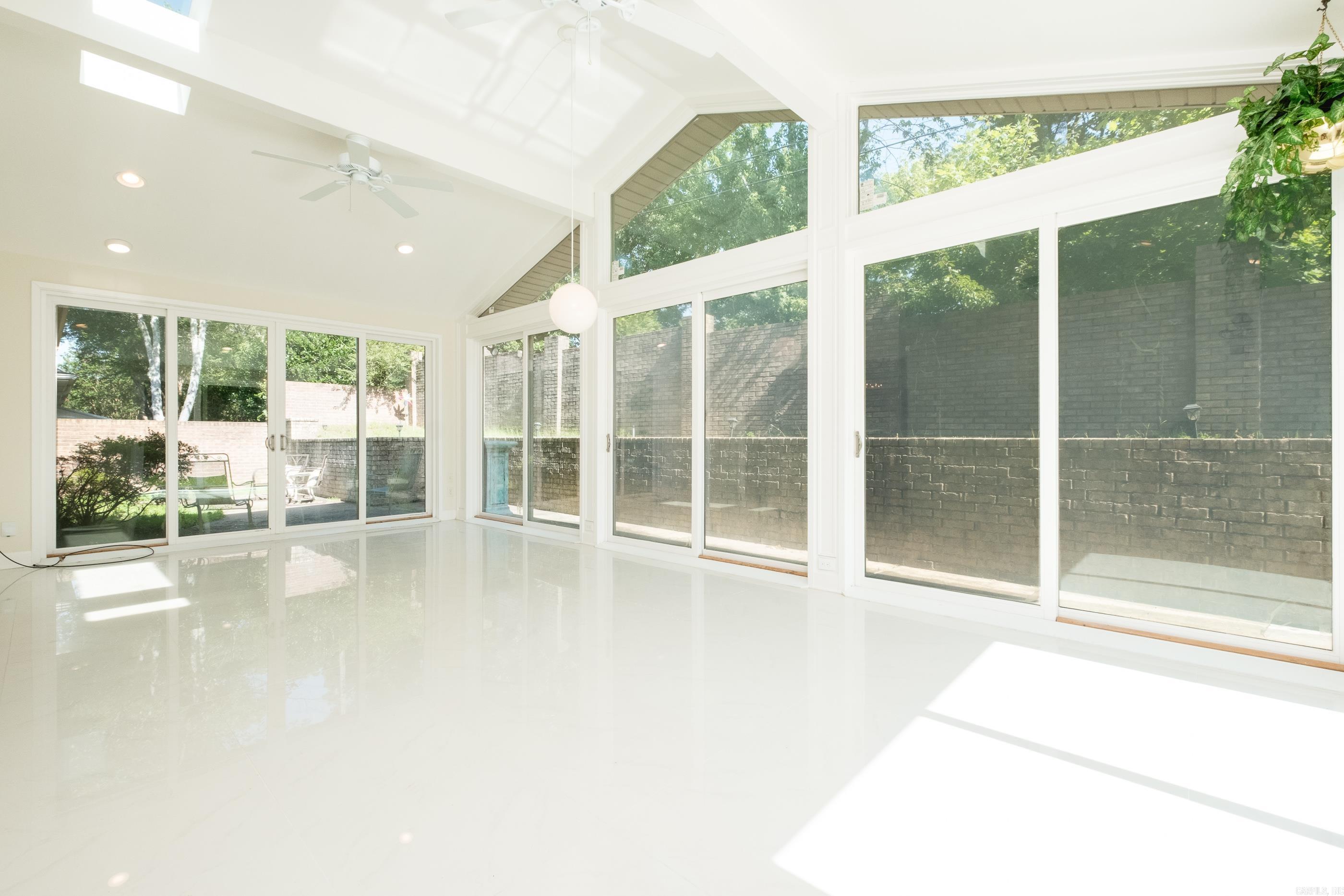 HUNTERS GREEN ESTATES - Residential