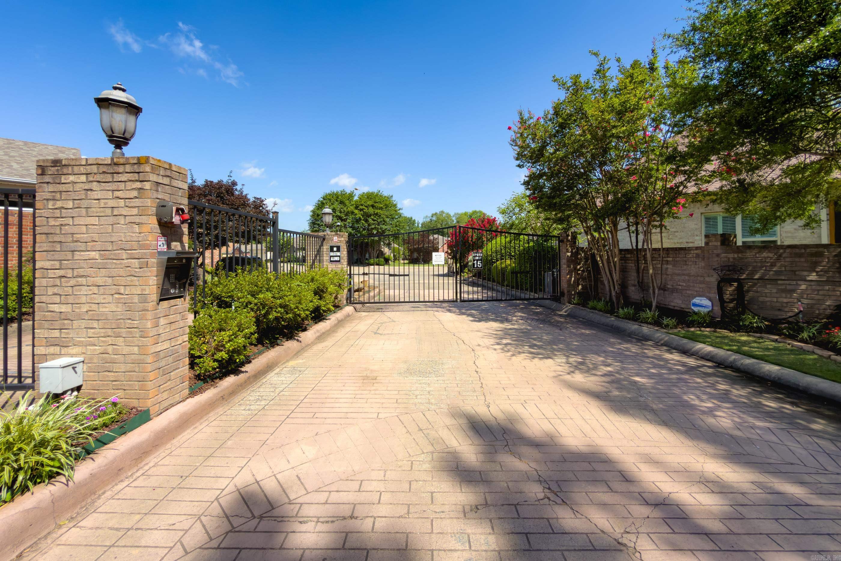 HUNTERS GREEN ESTATES - Residential