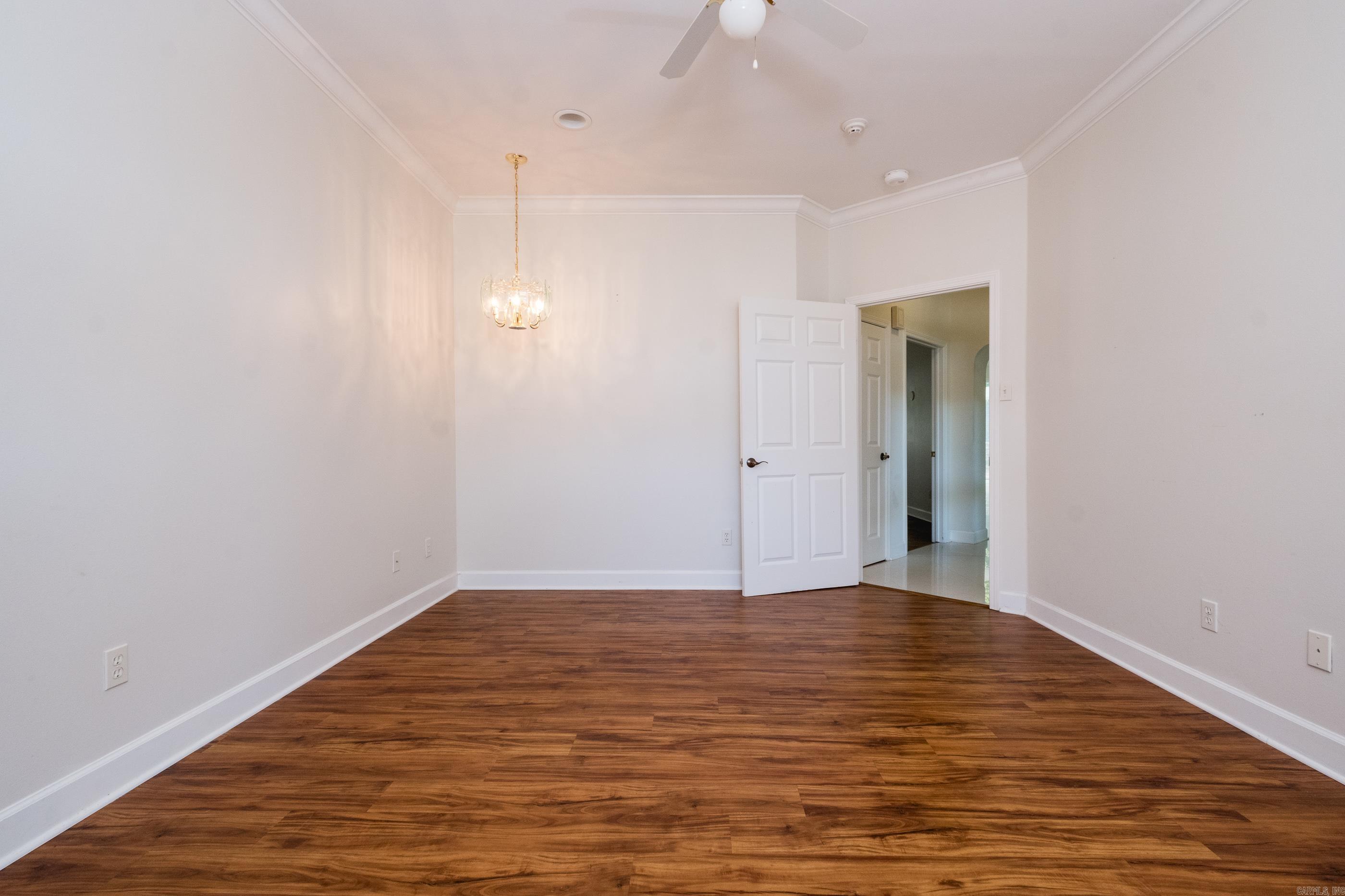 HUNTERS GREEN ESTATES - Residential