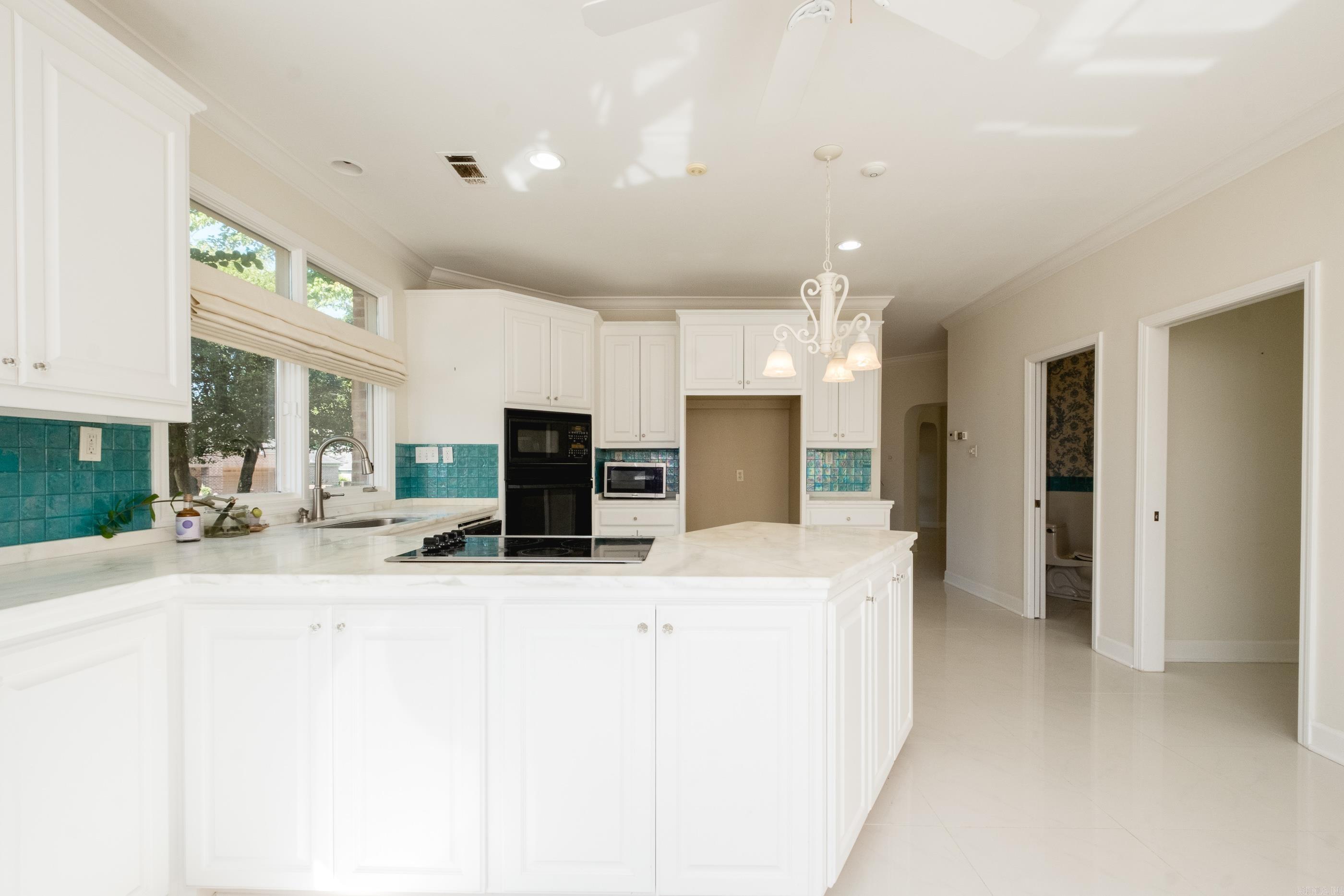 HUNTERS GREEN ESTATES - Residential