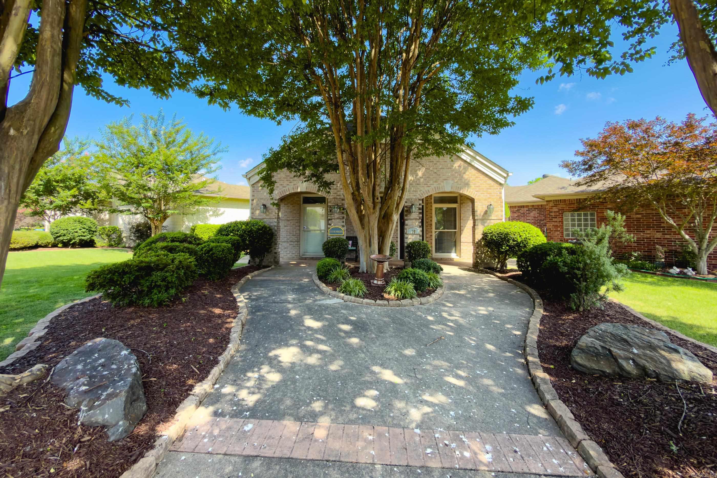 HUNTERS GREEN ESTATES - Residential