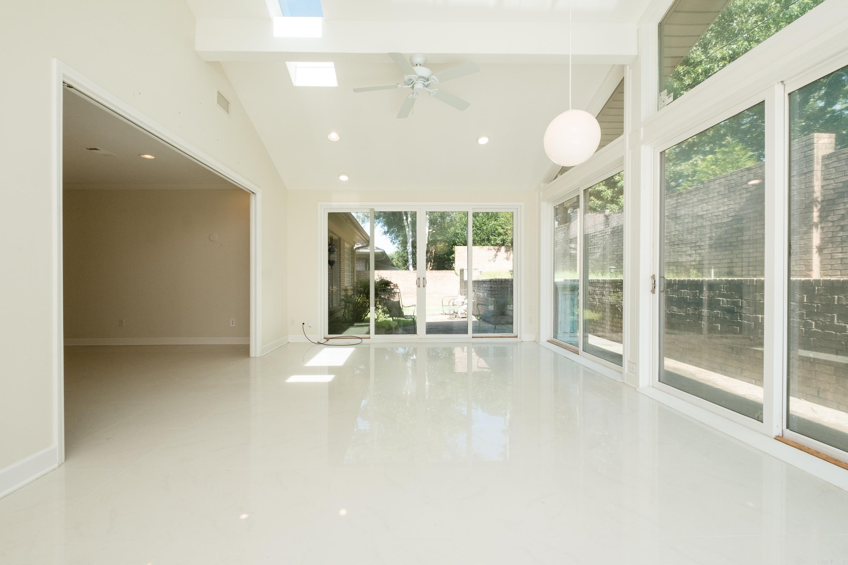 HUNTERS GREEN ESTATES - Residential
