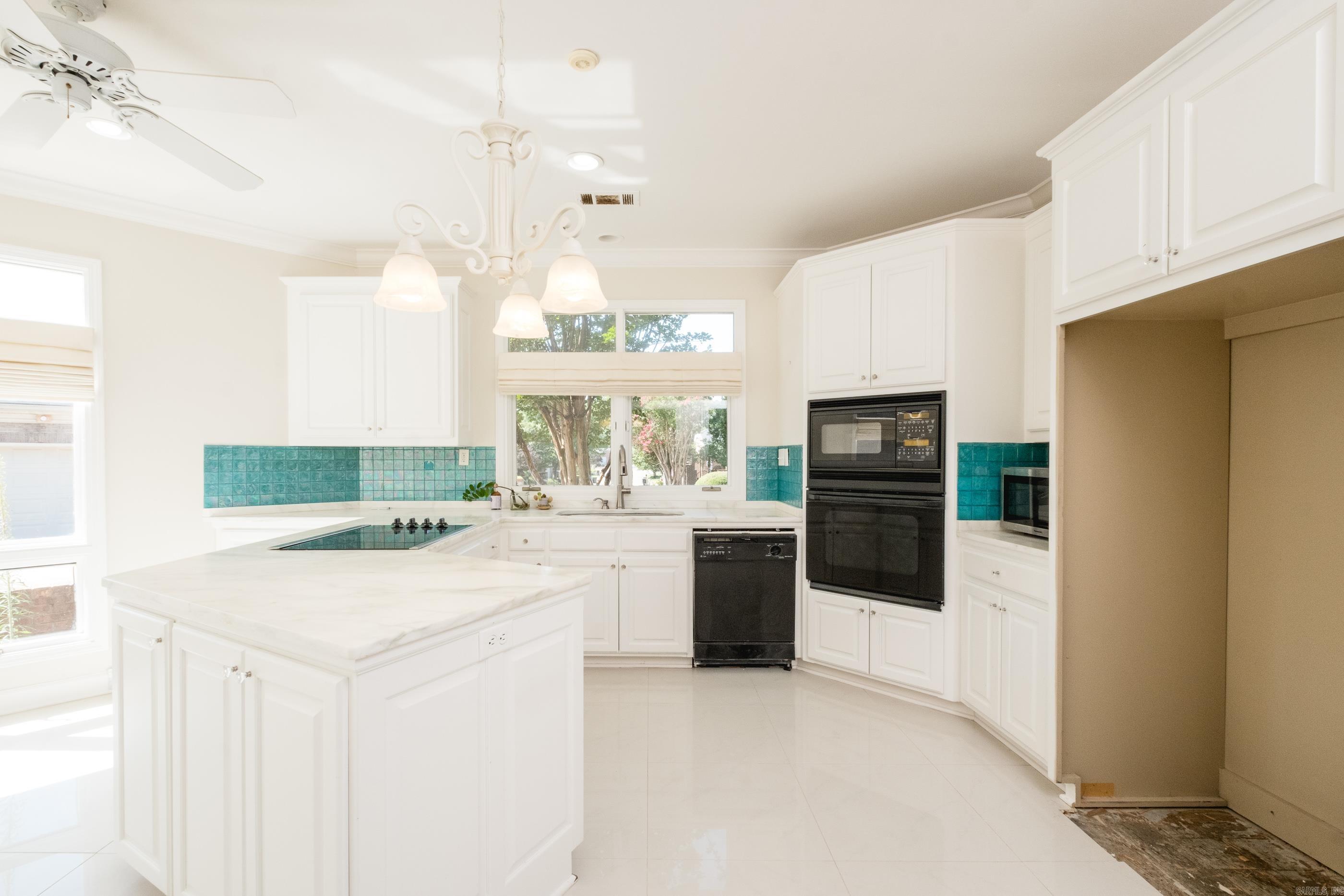 HUNTERS GREEN ESTATES - Residential