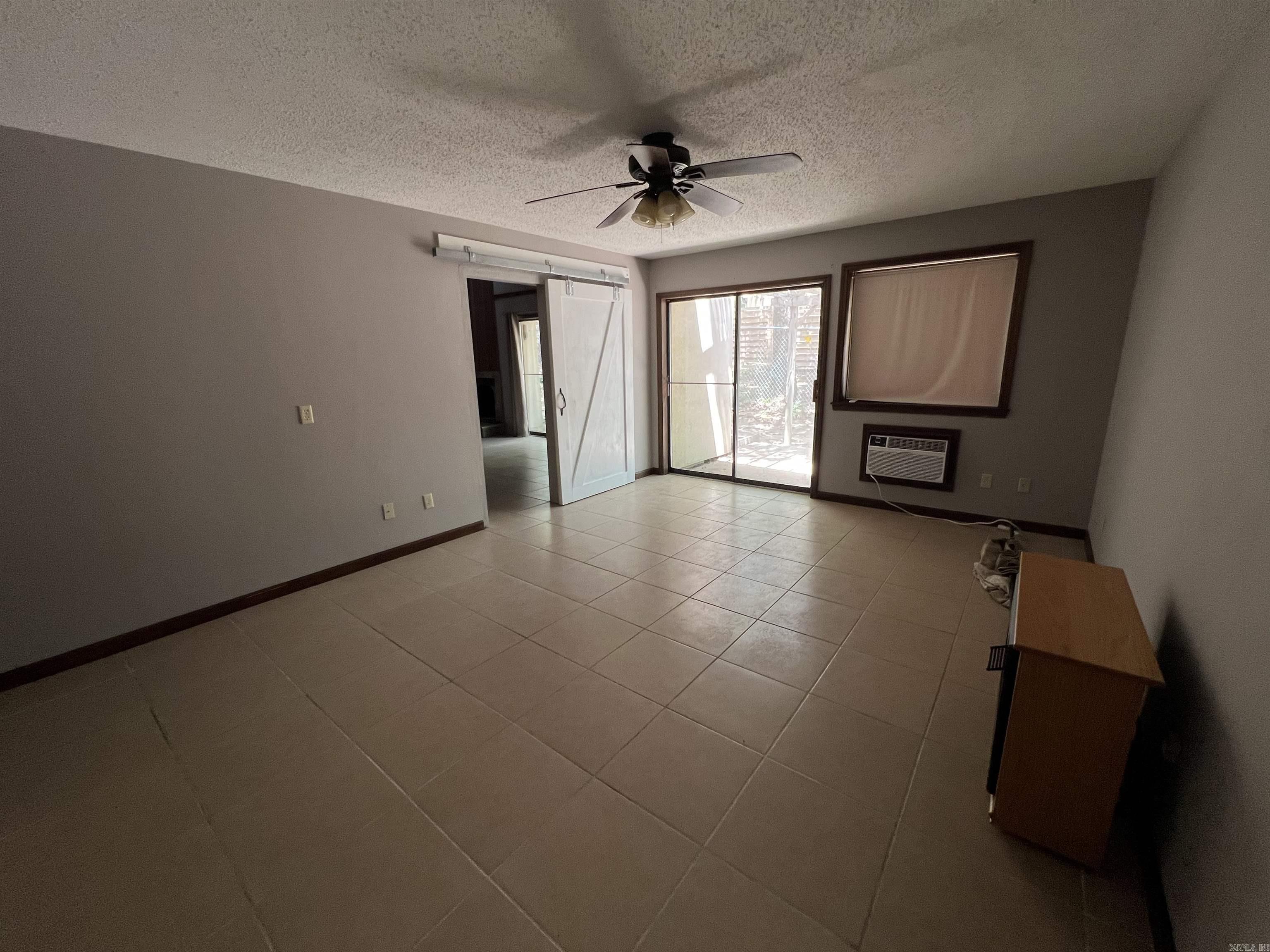 SHADOW RIDGE VILLAS - Residential