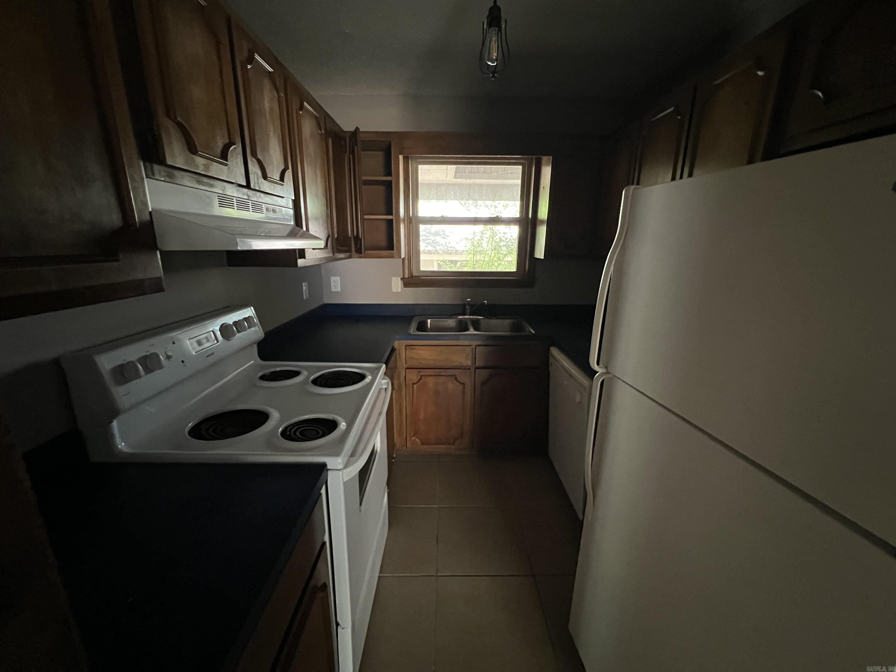 SHADOW RIDGE VILLAS - Residential