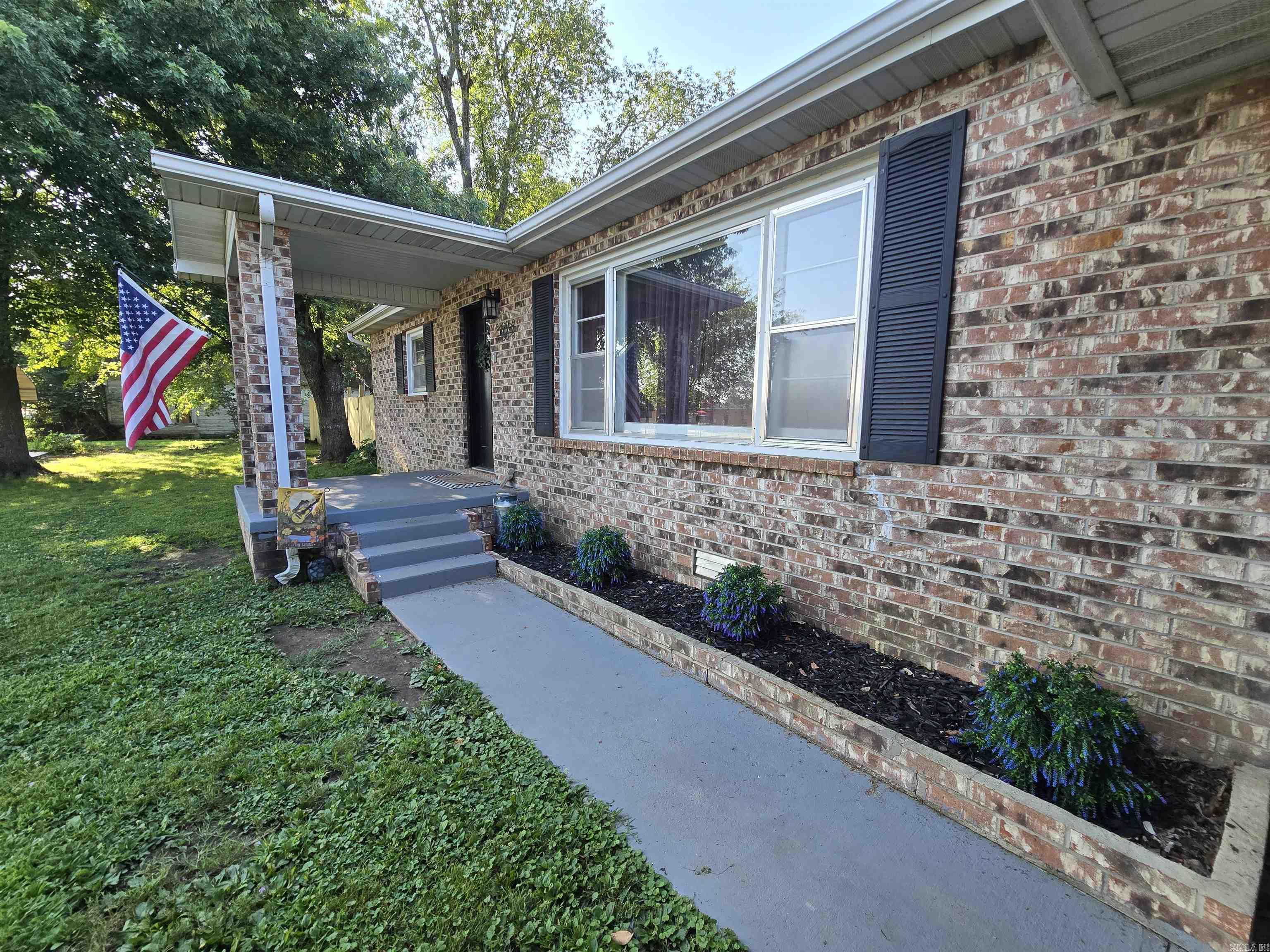 FLIPPIN - Residential