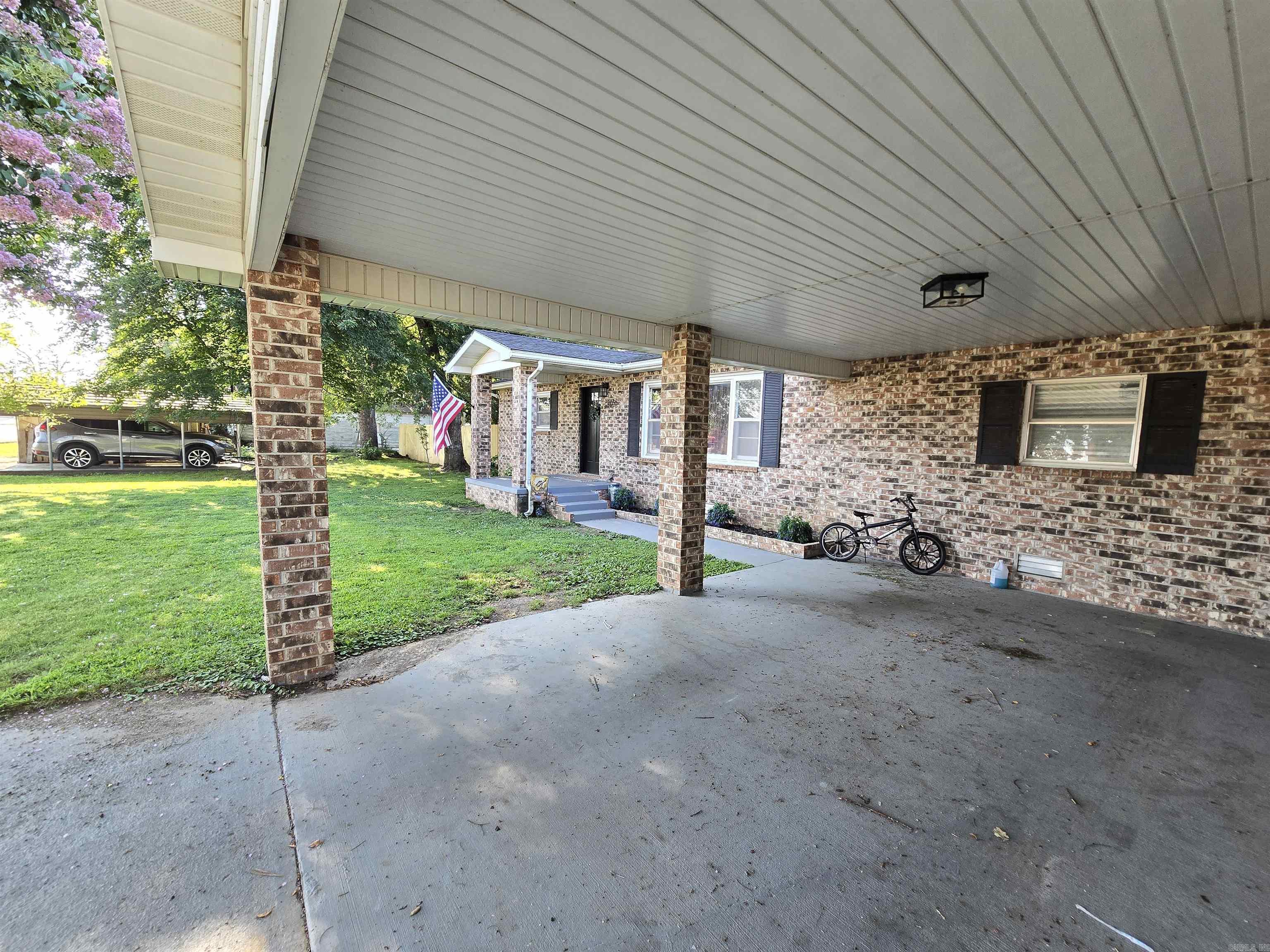 FLIPPIN - Residential