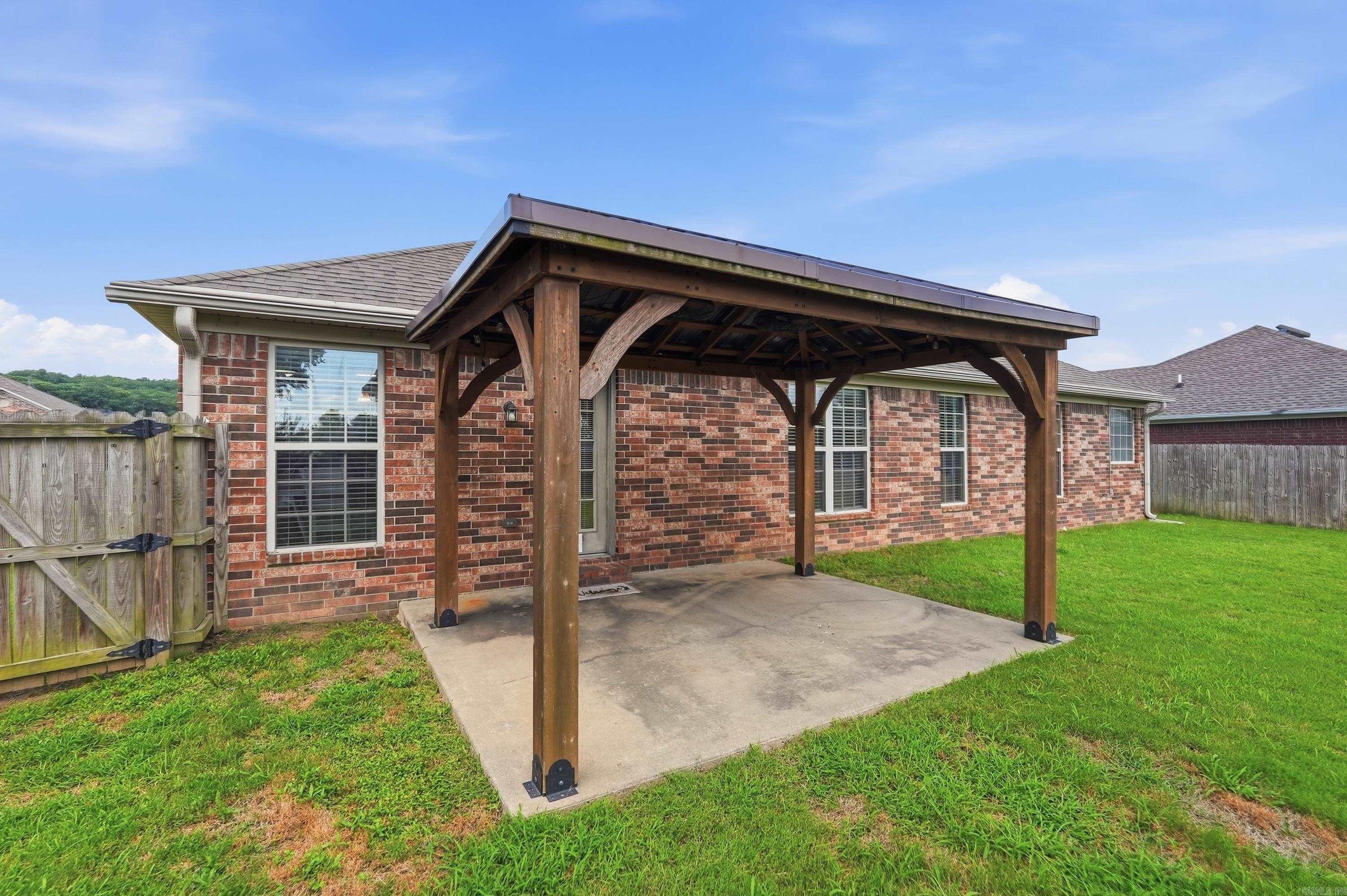 SPRING VALLEY - Residential