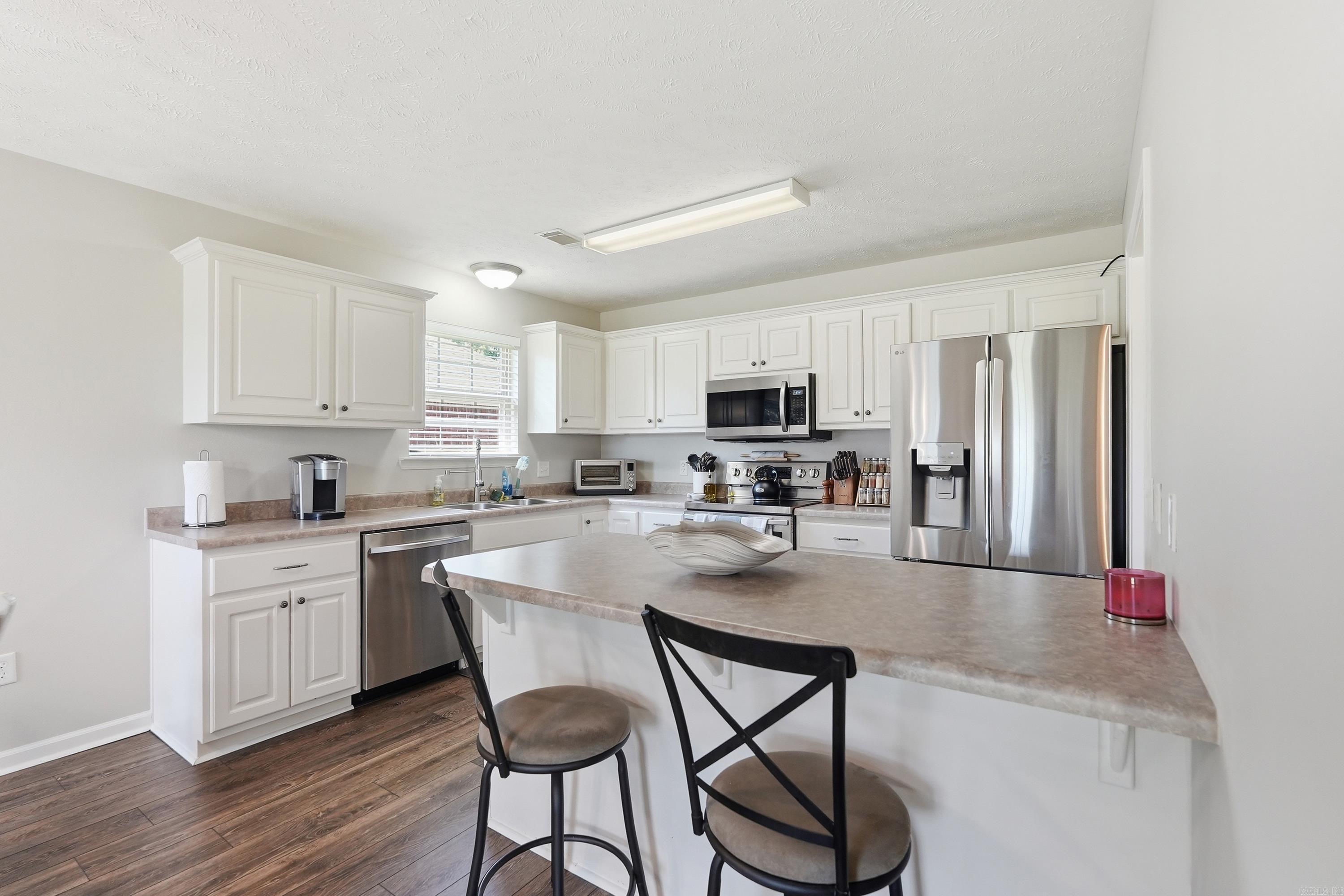 SPRING VALLEY - Residential
