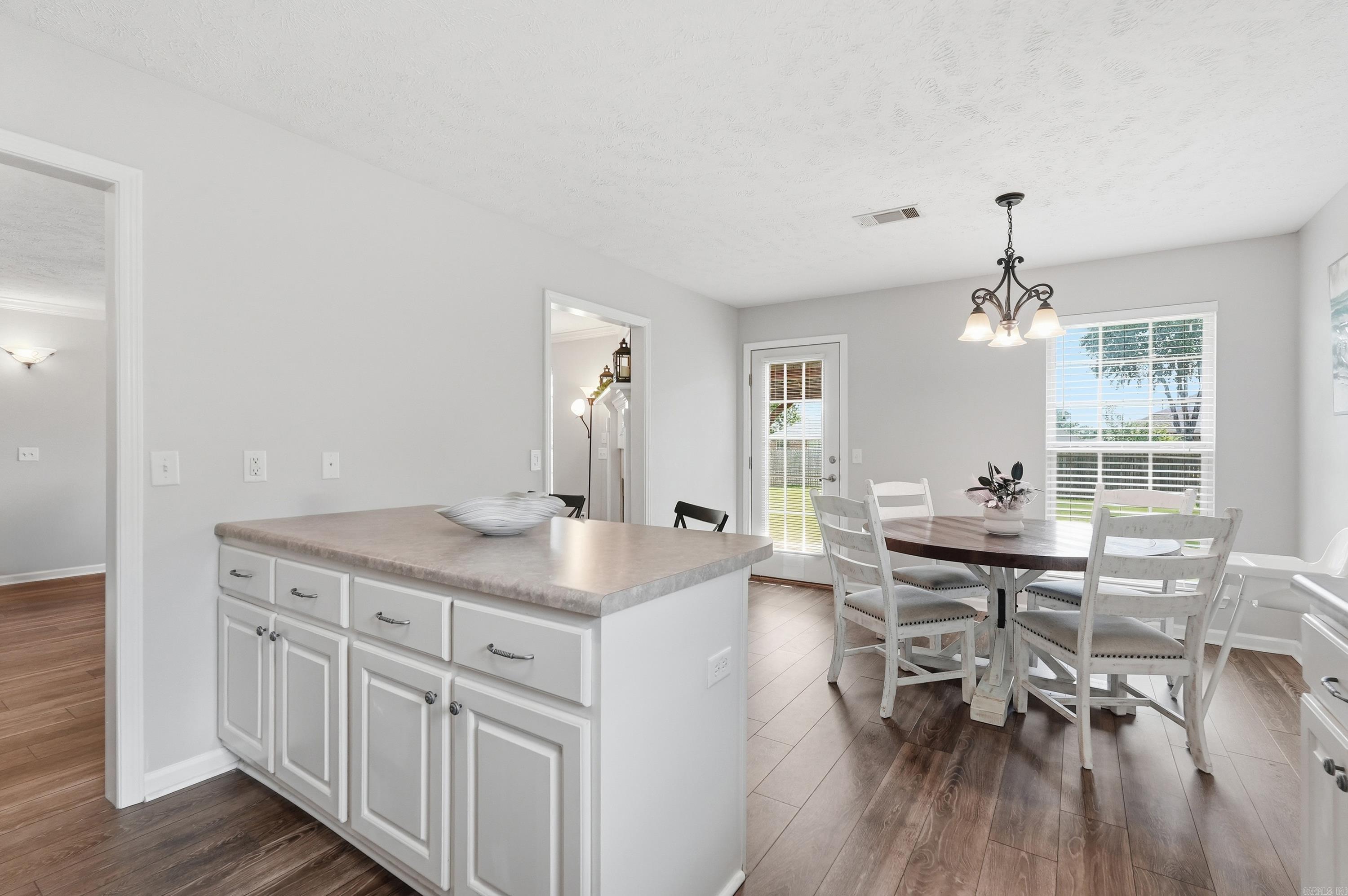 SPRING VALLEY - Residential