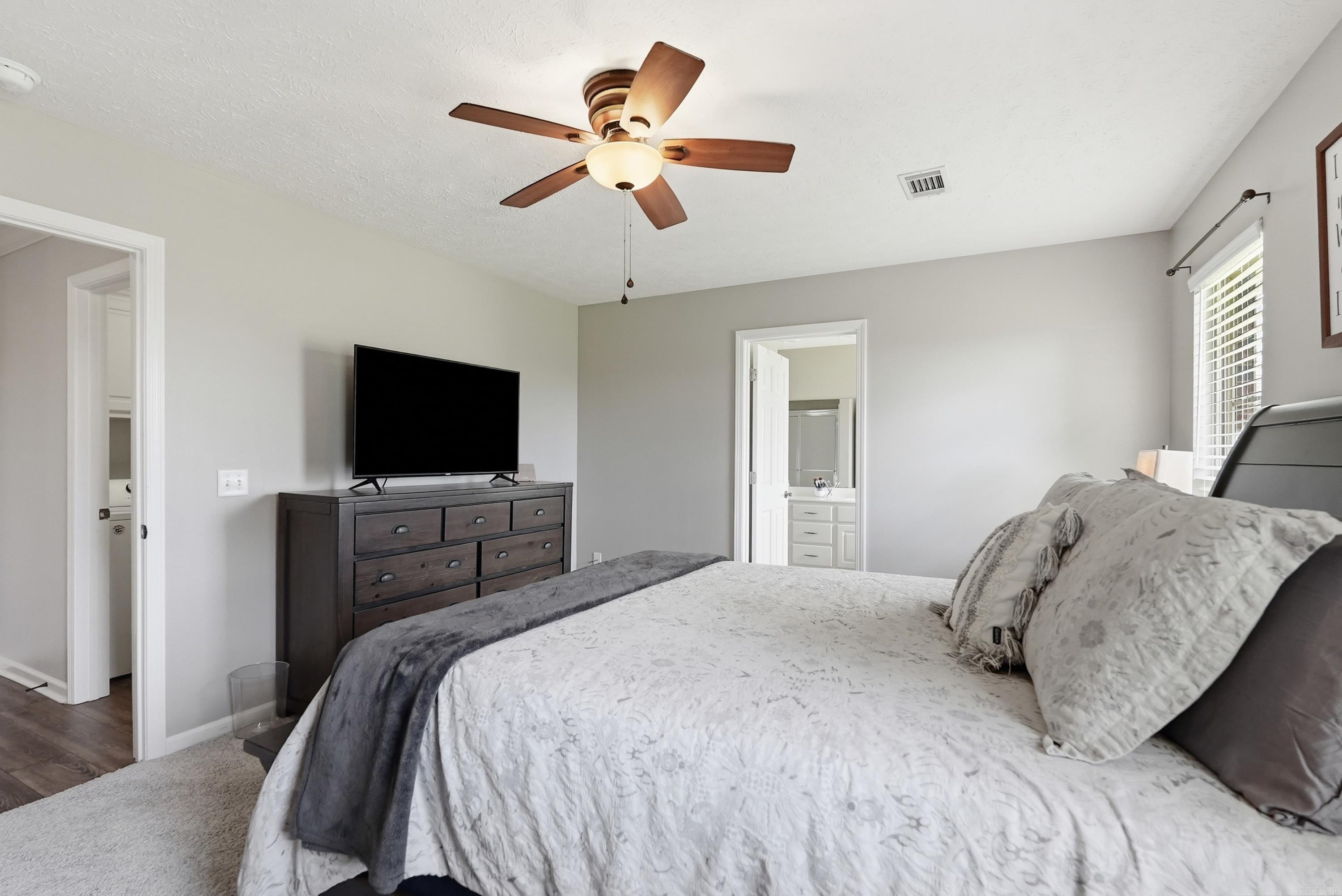 SPRING VALLEY - Residential