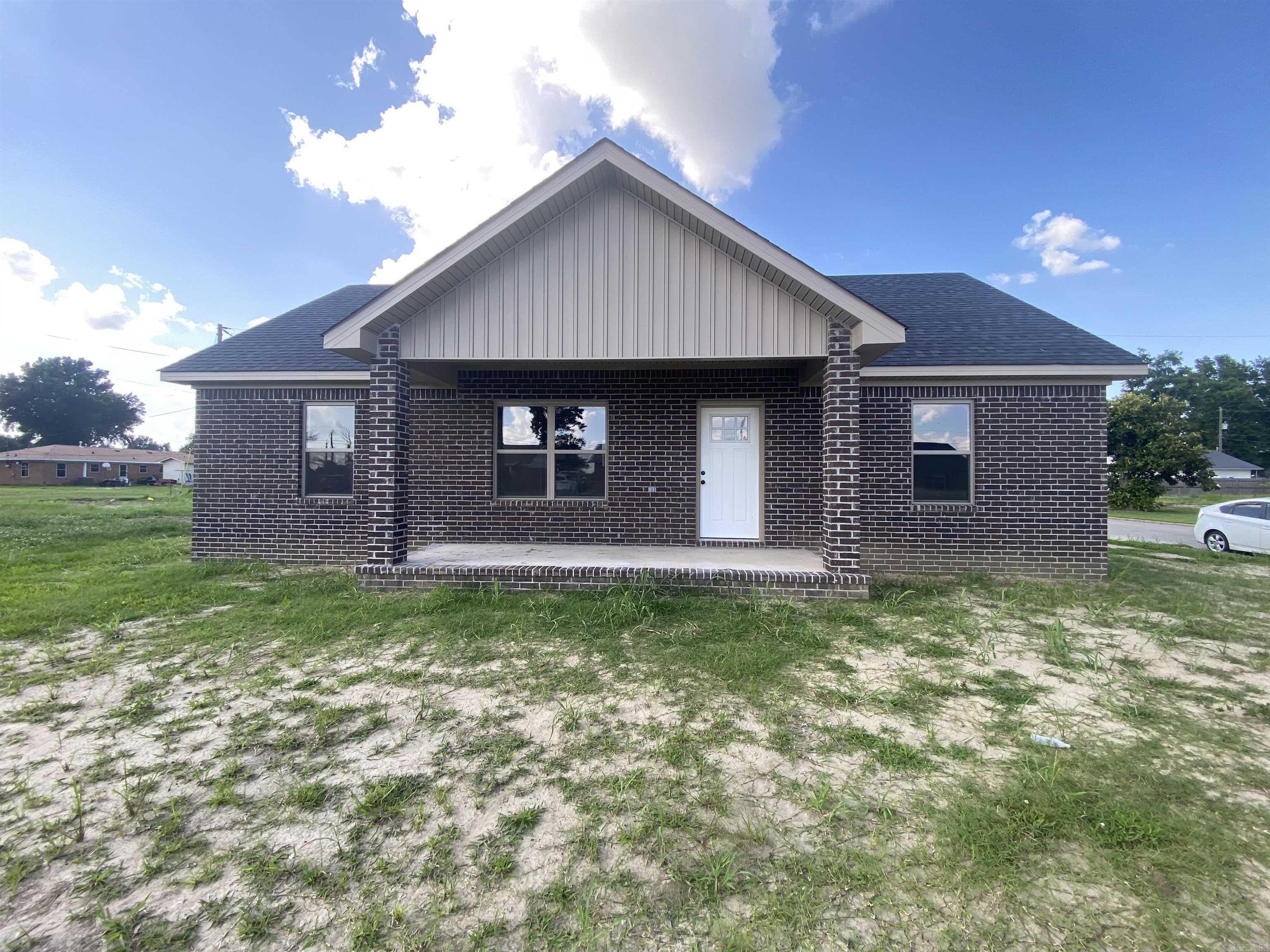 Newer construction, all brick home with 3 bedrooms and 2 baths. Low maintenance, affordable, and conveniently located in Trumann, Arkansas. Just 20 minutes from Jonesboro and a 45 minute drive to the Memphis bridge. Agents, see Remarks.  This home can be bought individually or as a package of 5:  1200 Mulberry MLS #25048786; 514 Maple MLS #25048835; 518 Ellis MLS #25048794; 1117 Mulberry MLS  #25048782; and 1201 Mulberry MLS #25048783. These 5 are listed at $789,000.
