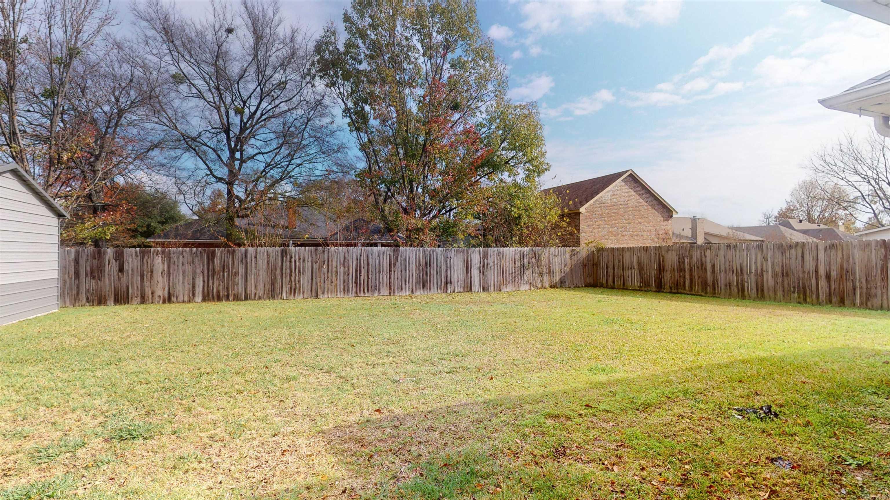 WOODLINE SUBD - Residential