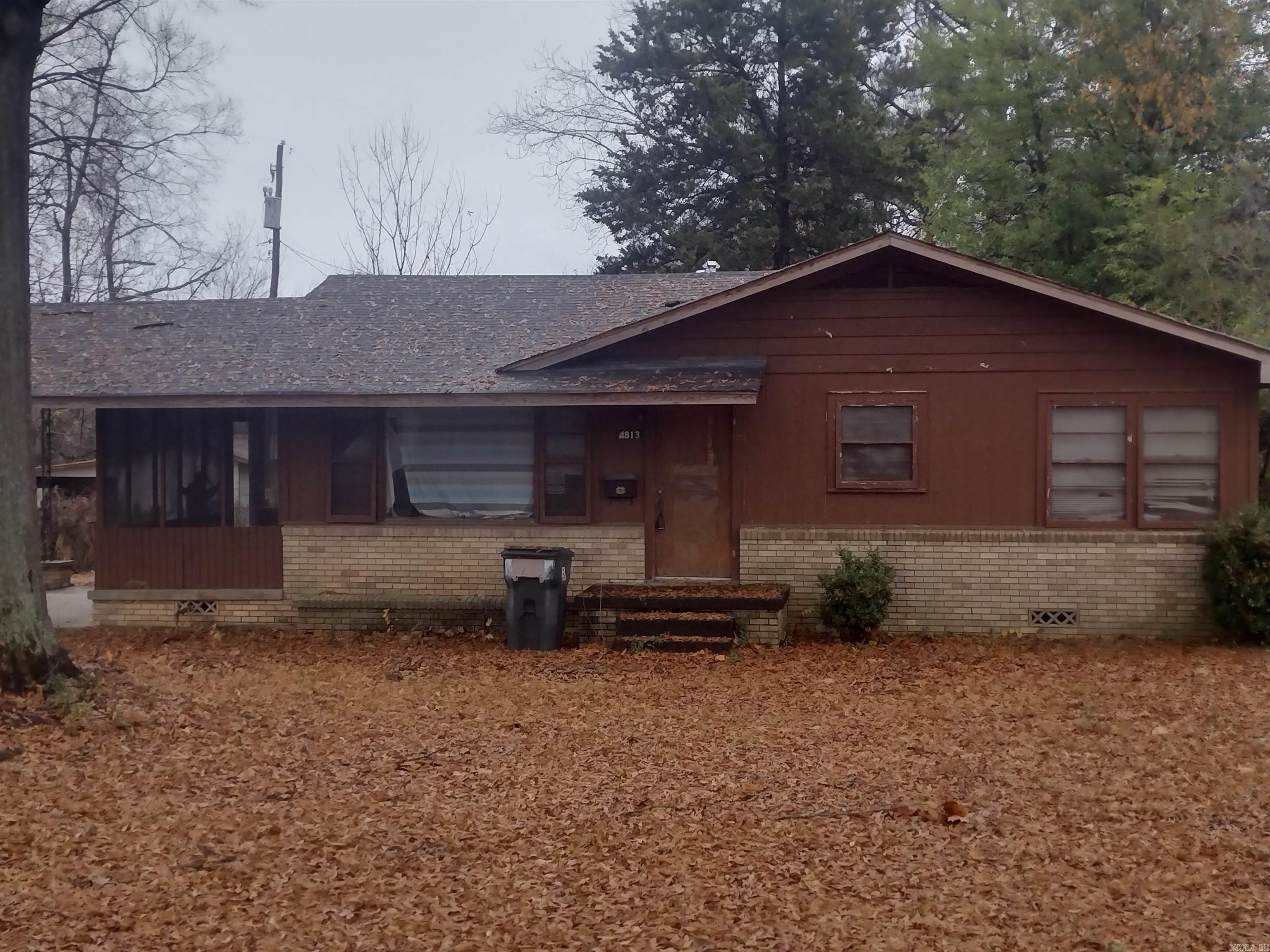 Come see this cozy home that is ready for you to put your personal touches on! Home has been gutted and is ready for you to complete. New roof in 2019. Nice screened in porch, covered carport, and a very spacious backyard for your children, pets and family gatherings. Priced to sell! Seller requires a proof of funds with all offers. No property disclosure as seller has never lived in the home. Home is being "SOLD AS IS".
