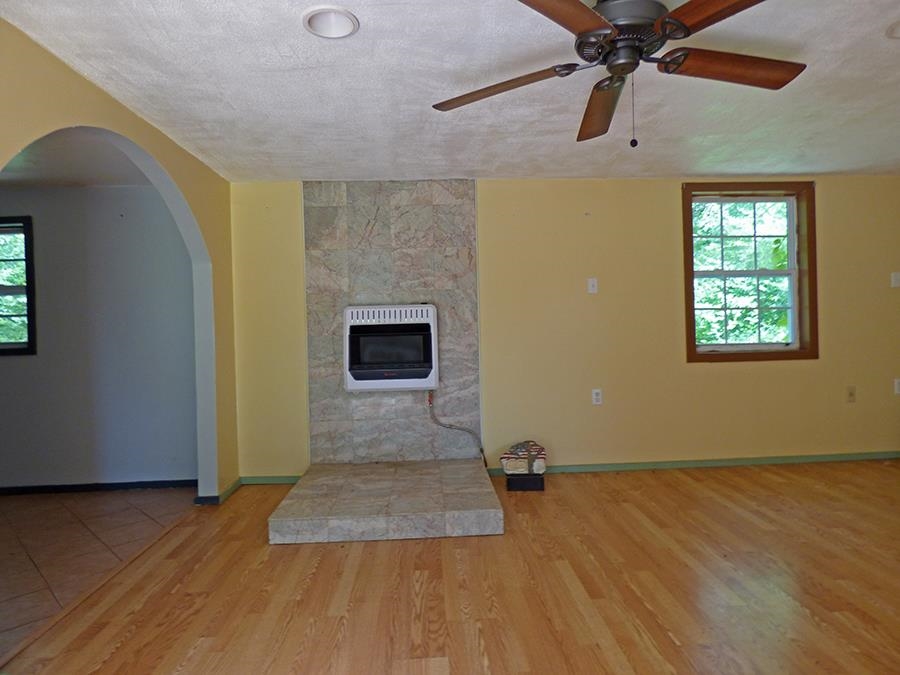 MOUNTAIN VALLEY ESTATES - Residential