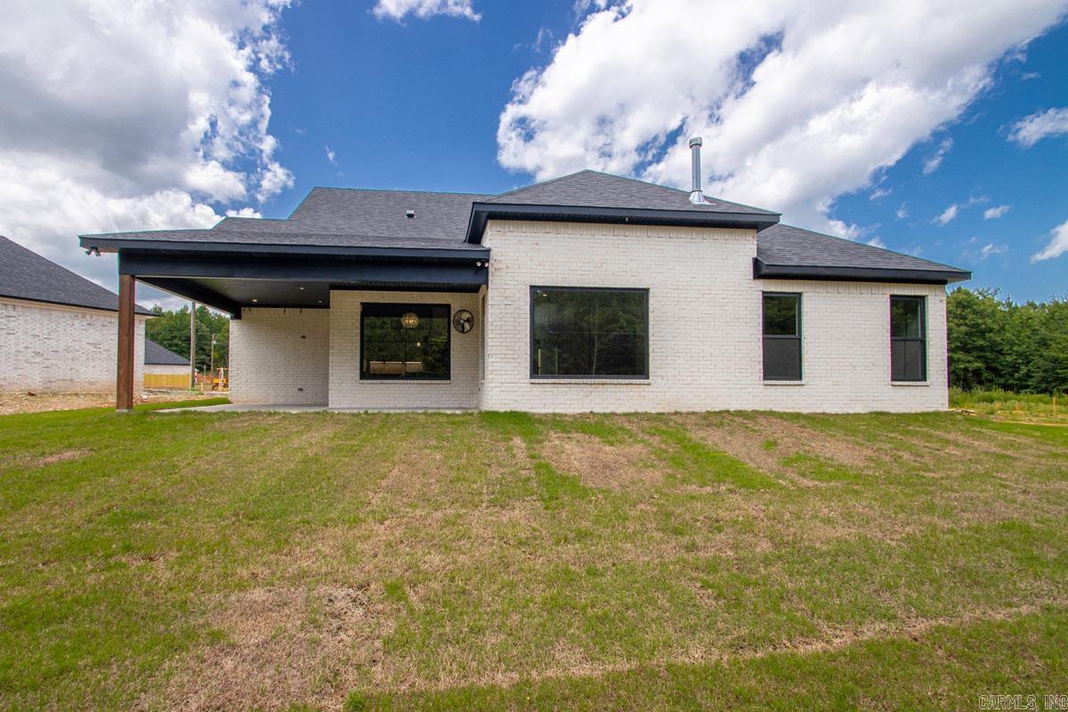 CREEKSIDE - Residential