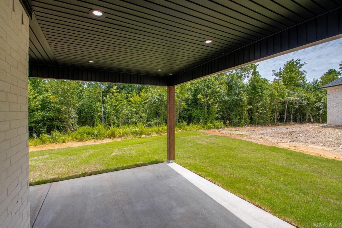 CREEKSIDE - Residential