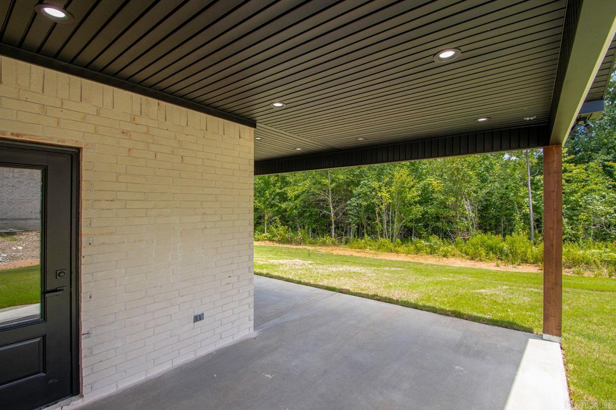 CREEKSIDE - Residential