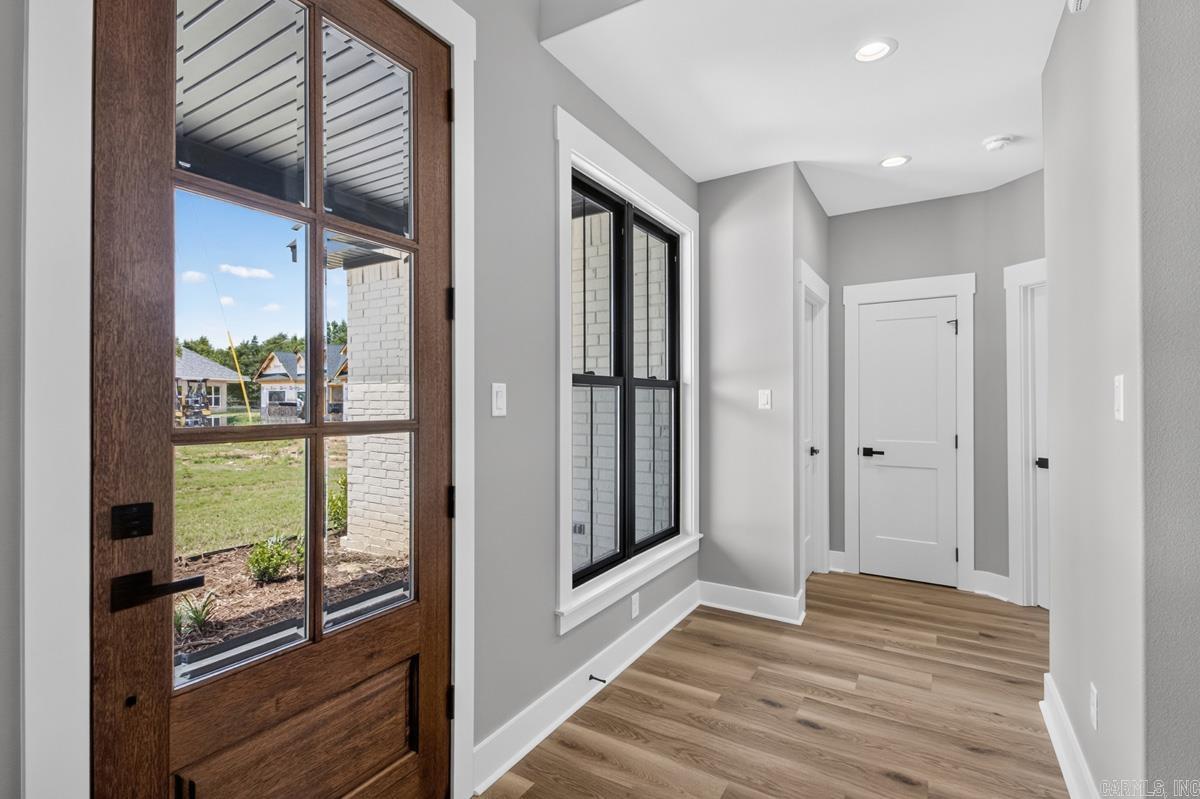 CREEKSIDE - Residential