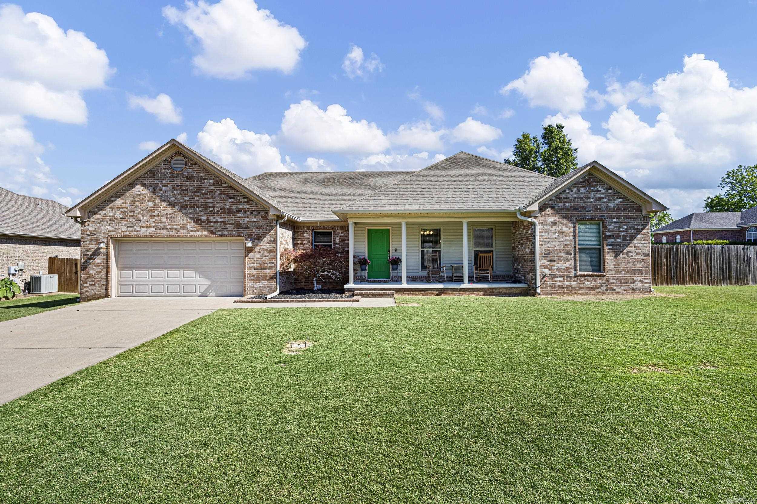 Well-maintained 3 bedroom, 2 bathroom home offering 1,796 square feet of comfortable living space in Conway. This home features a desirable split floor plan, providing added privacy between the primary suite and secondary bedrooms. The open living and dining areas flow nicely and are anchored by granite countertops in the kitchen, offering both style and functionality. The spacious primary suite includes a private bath with a relaxing jet tub, perfect for unwinding at the end of the day. Additional highlights include ample storage, solid finishes throughout, and pride of ownership that shows. Conveniently located near schools, shopping, and local amenities—this home is move-in ready and a great opportunity in today’s market.