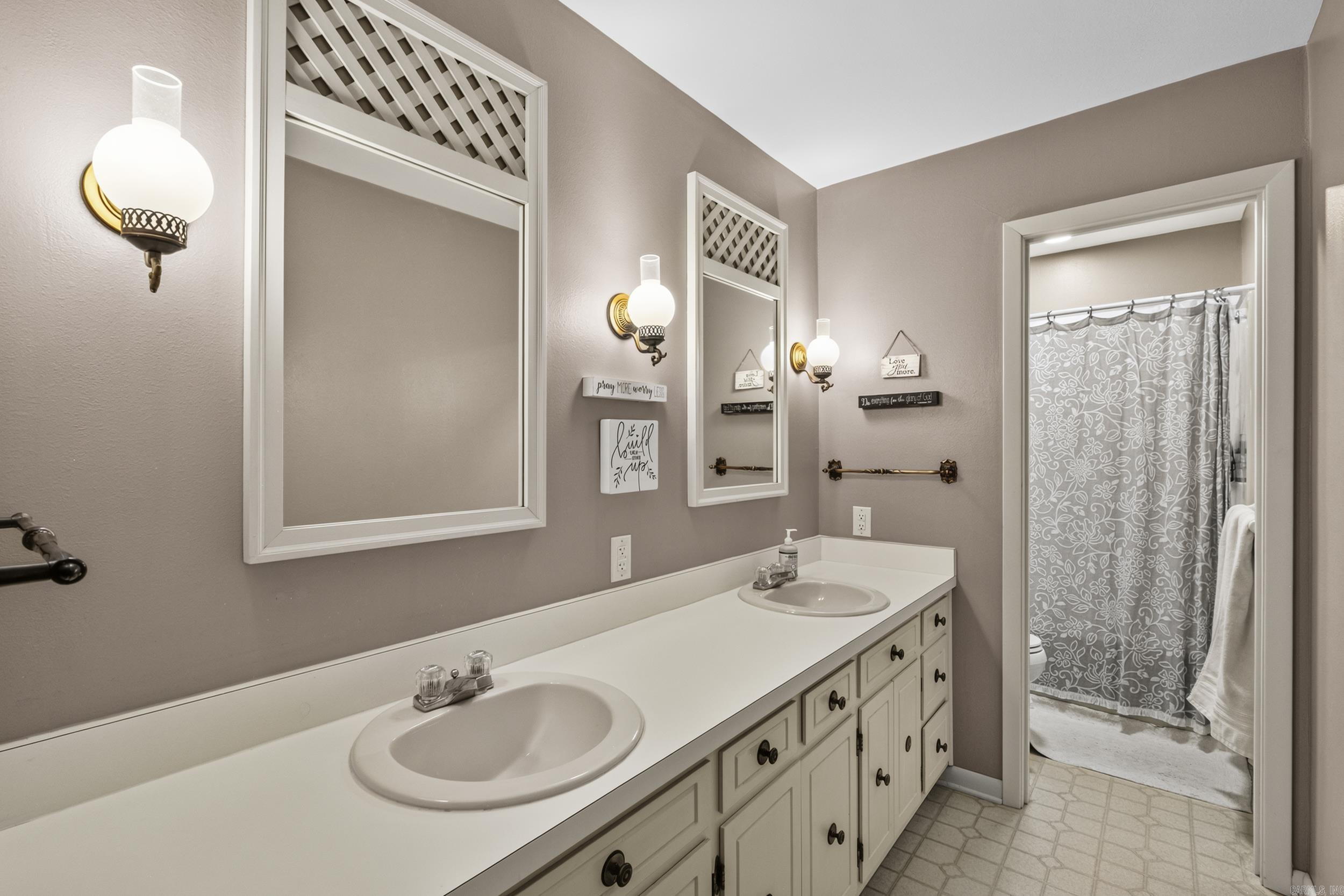 Jamestown - Residential