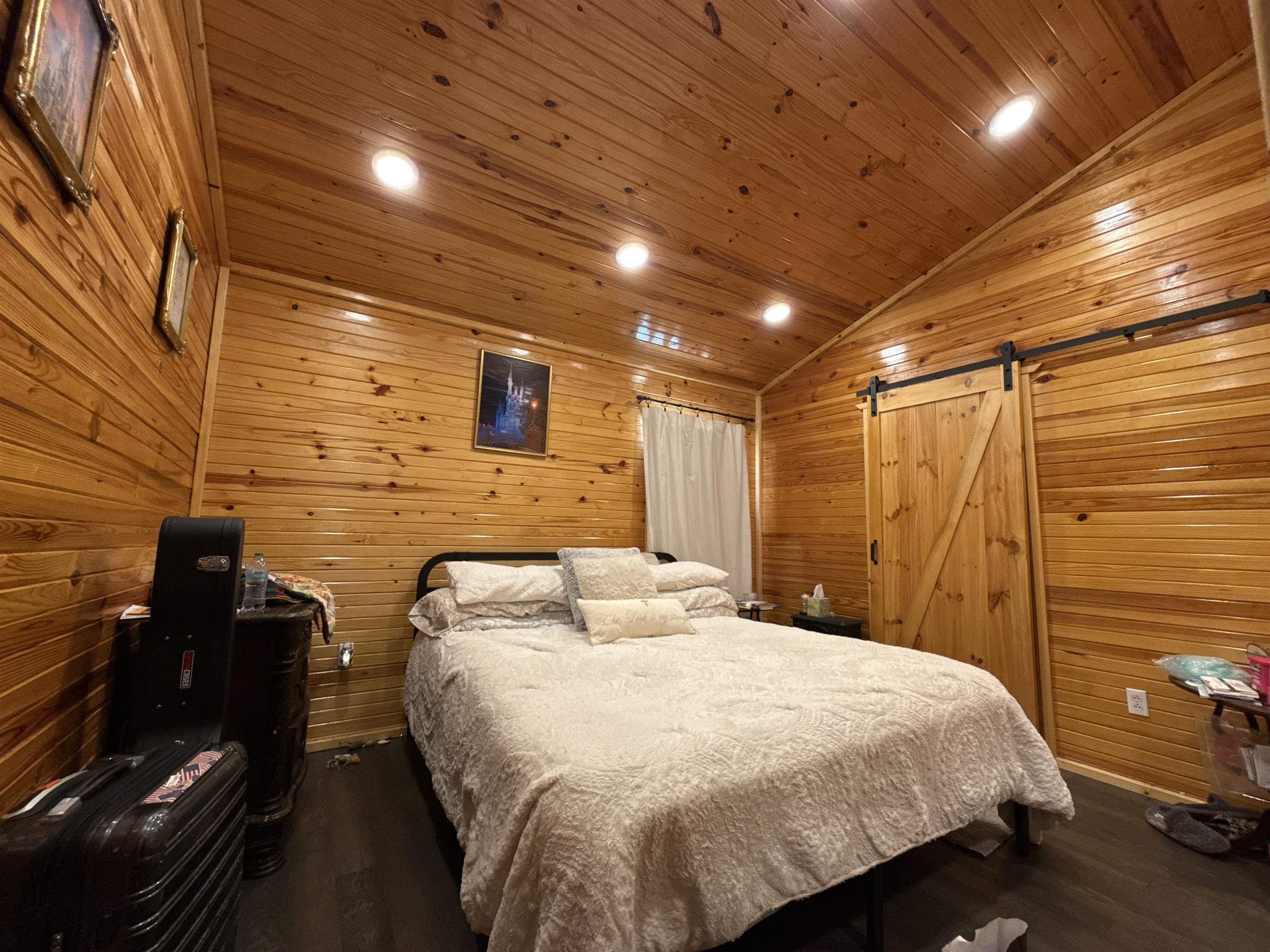 WHITESIDE FORD ESTATE - Residential