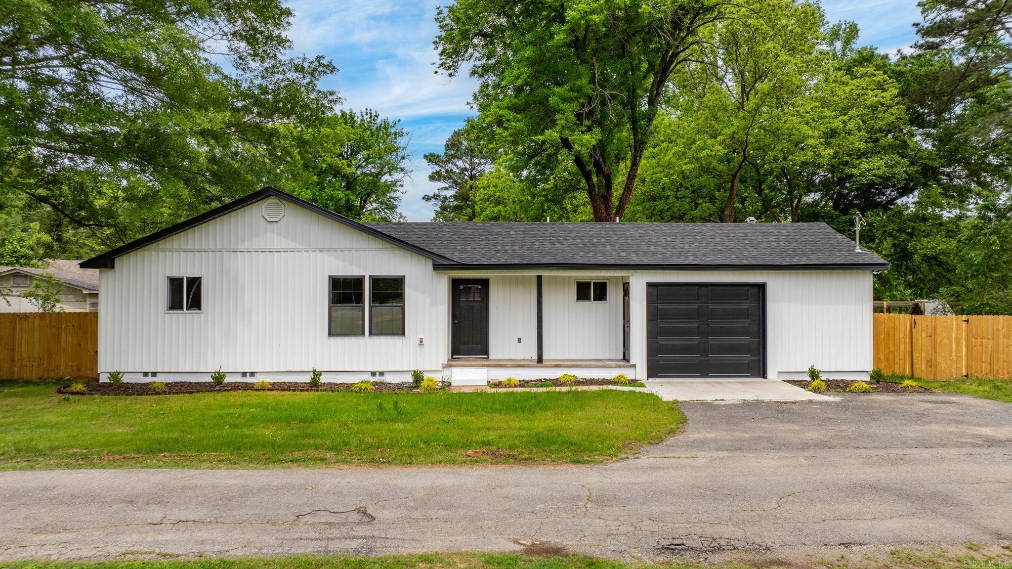 Fully remodeled home featuring 3 bedrooms 2 full baths plus separate IN LAWS quarters with full bath making this a total of 4 bed 3 full baths! Conveniently located in Mabelvale near the Outlets of Little Rock, with quick access just minutes away from Interstate 30. This home offers plenty of space and a convenient location.