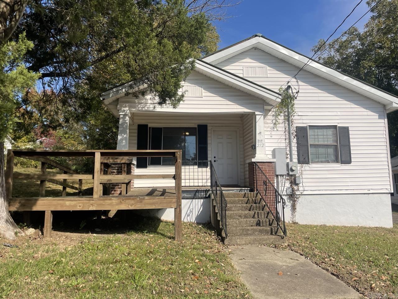 Nice home located near Majestic Park and just a few minutes from downtown Hot Springs. Great opportunity for a first time home buyer or investor. Can be sold fully furnished with an acceptable offer. This property is handicap accessible. Agents see remarks.
