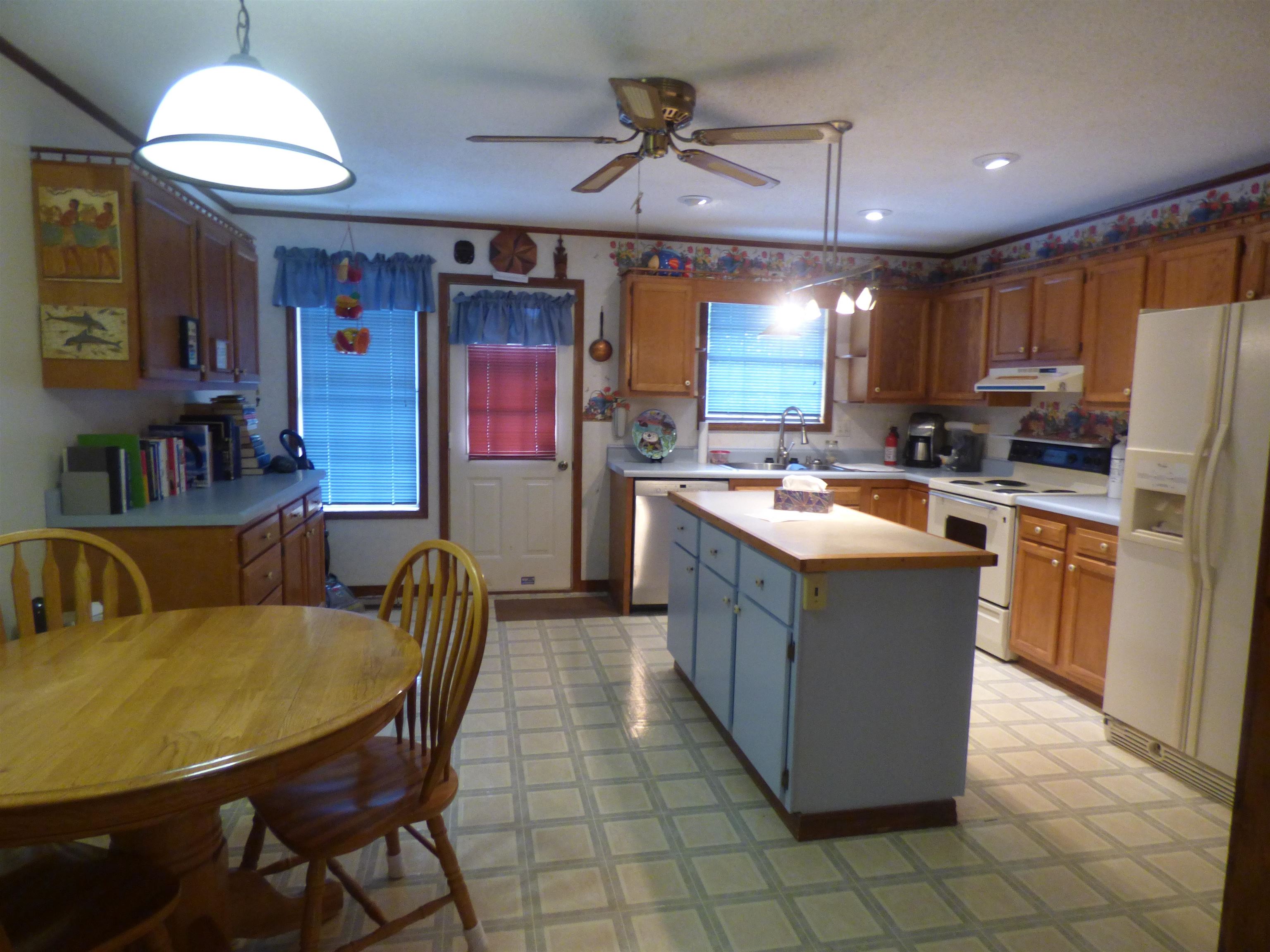 CHEROKEE ACRES - Residential