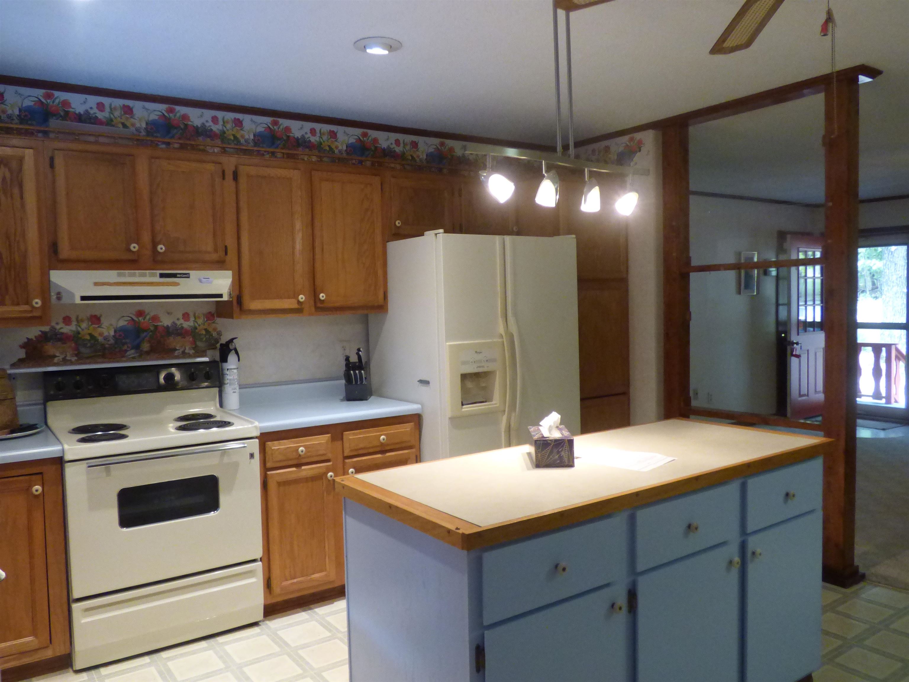 CHEROKEE ACRES - Residential