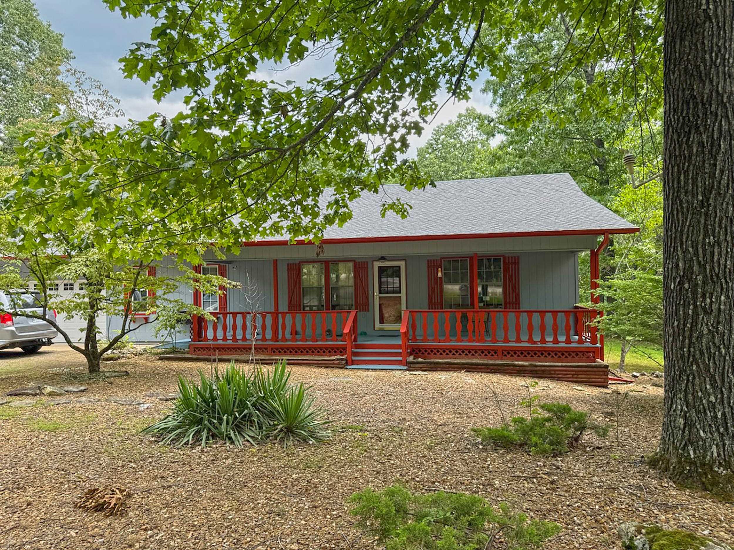 CHEROKEE ACRES - Residential