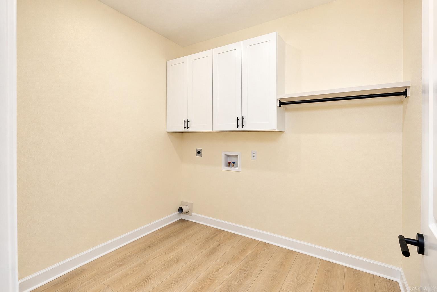 REGAL OAKS - Residential