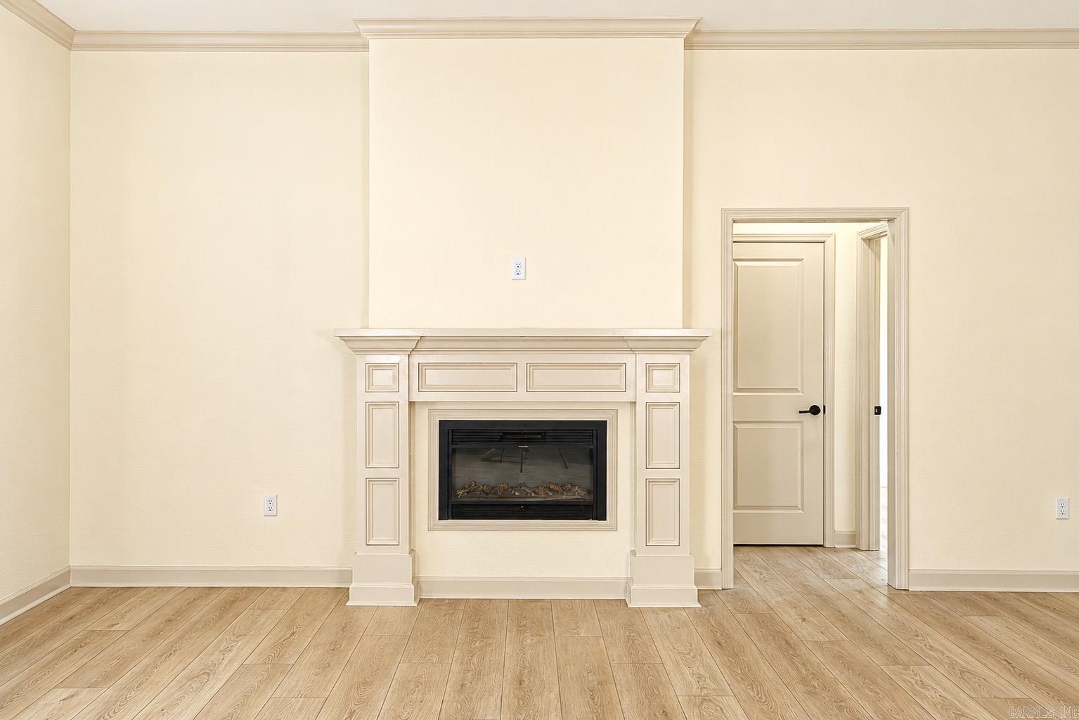 REGAL OAKS - Residential