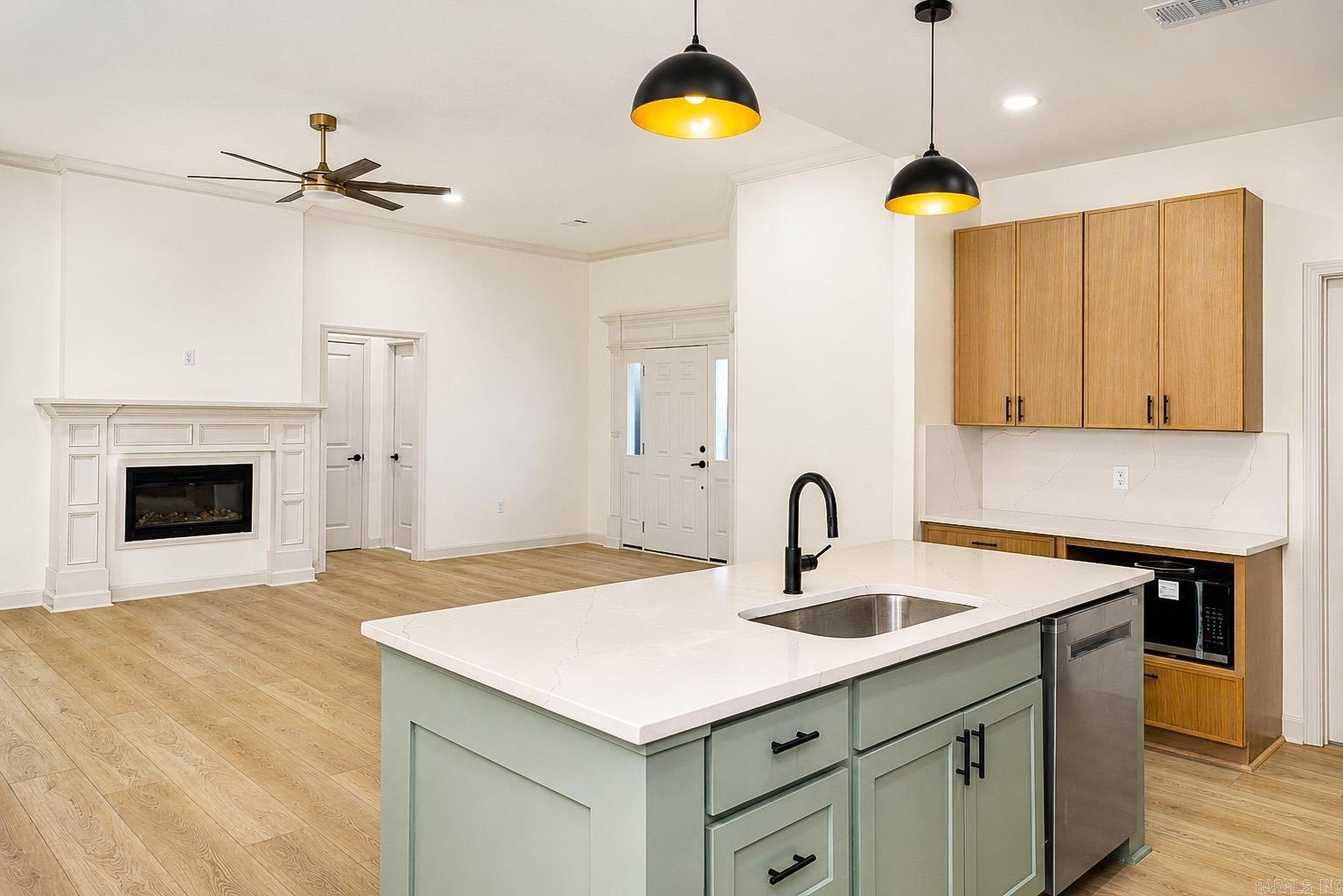REGAL OAKS - Residential