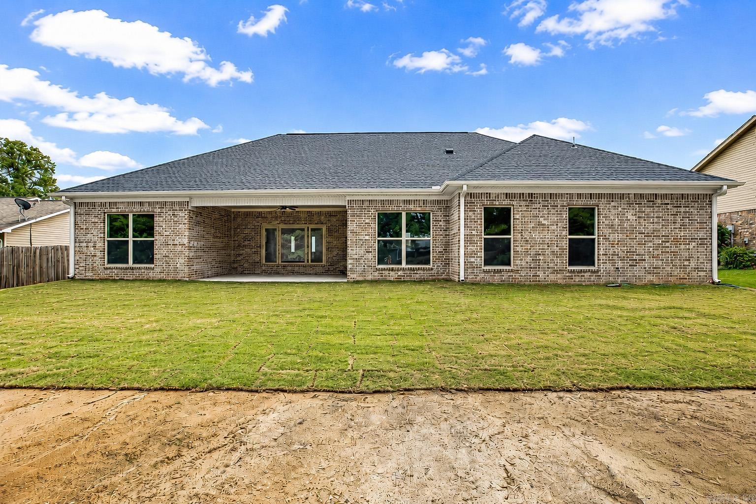 REGAL OAKS - Residential