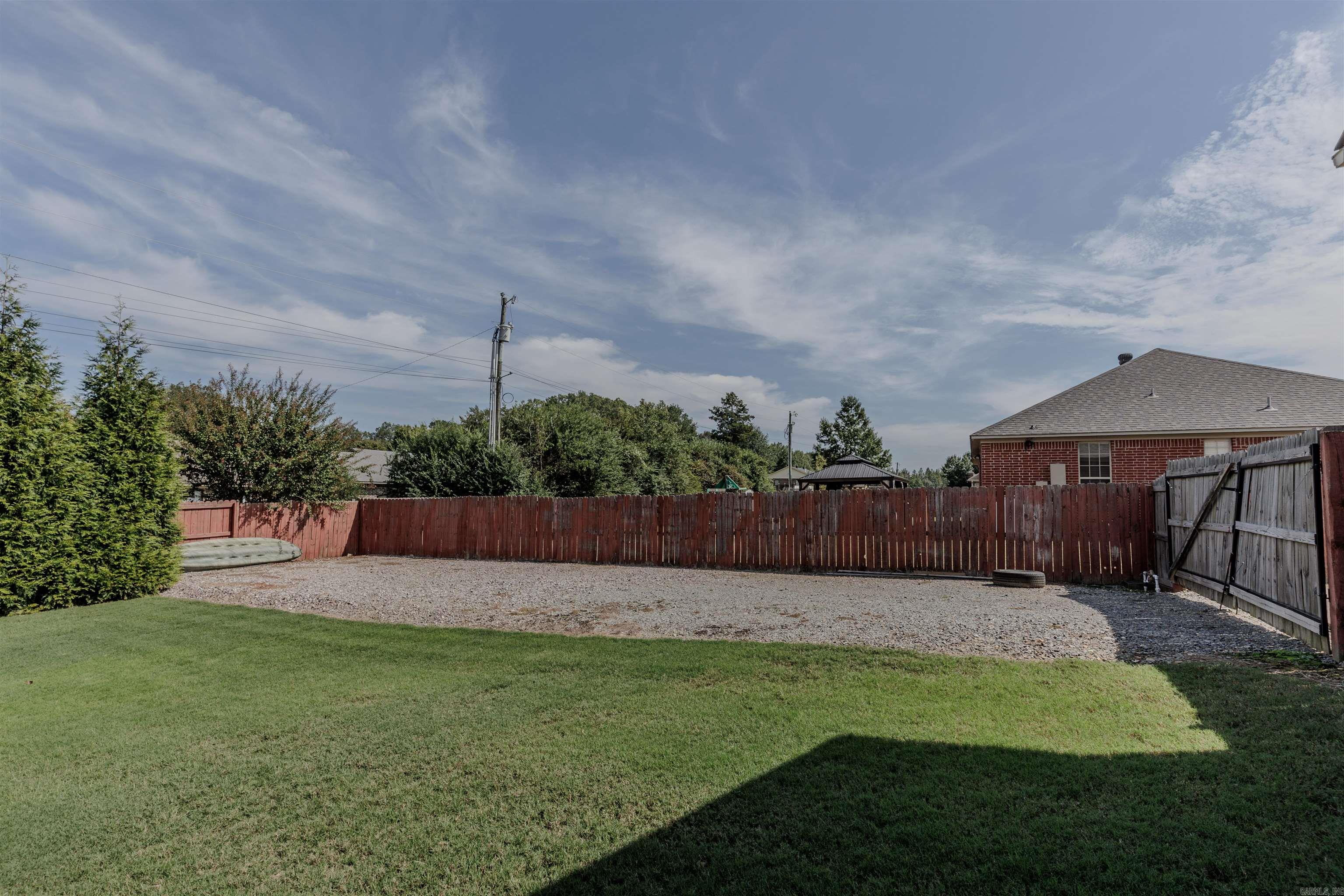 ROLLING HILLS - Residential