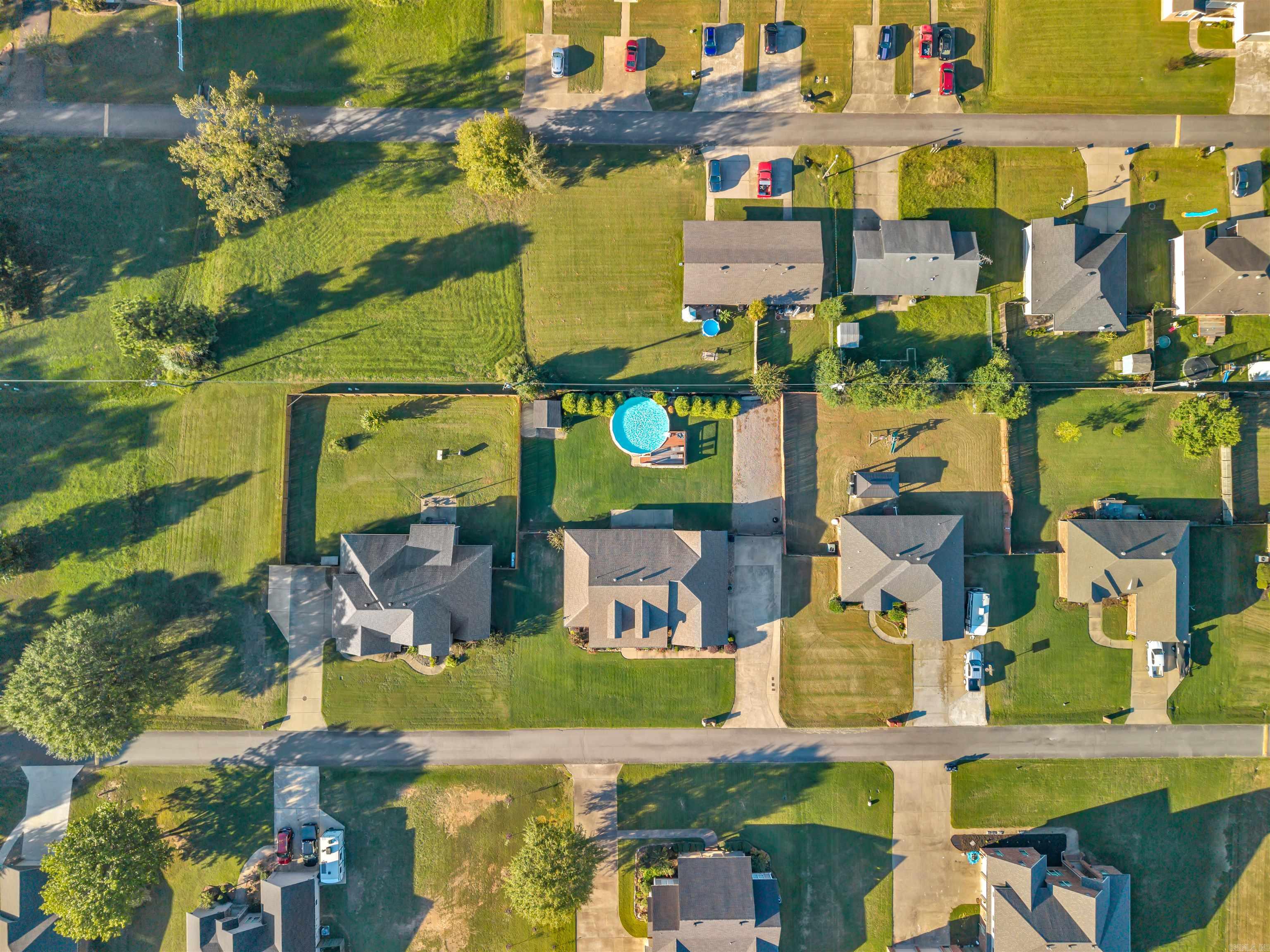 ROLLING HILLS - Residential