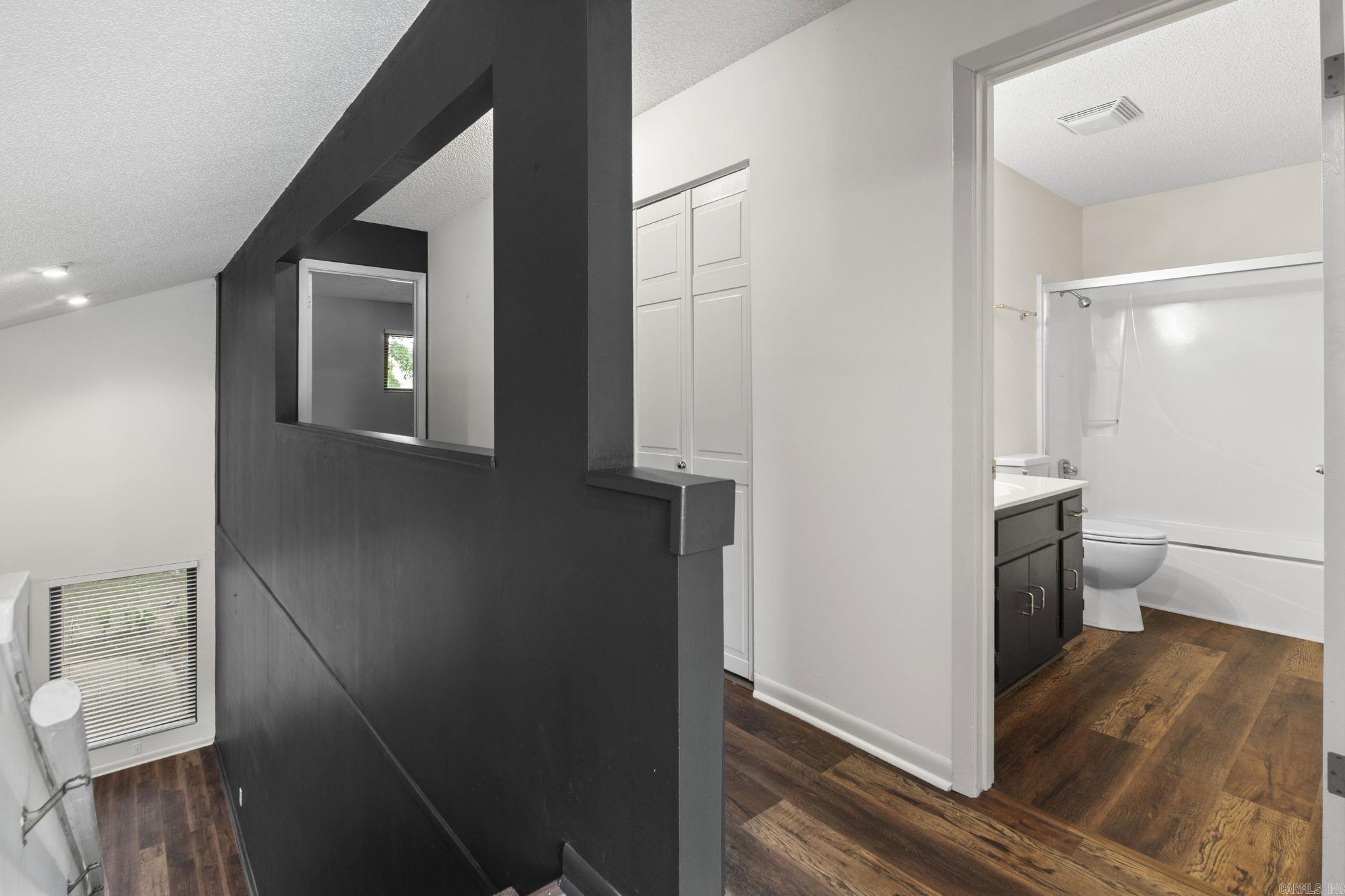 ROUND RIVER HPR - Residential